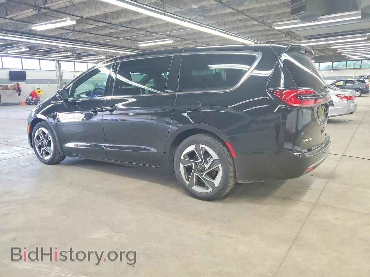 2027 CHRYSLER PACIFICA - VIN: 2C4RC1GG4VR554050 - Photo 2