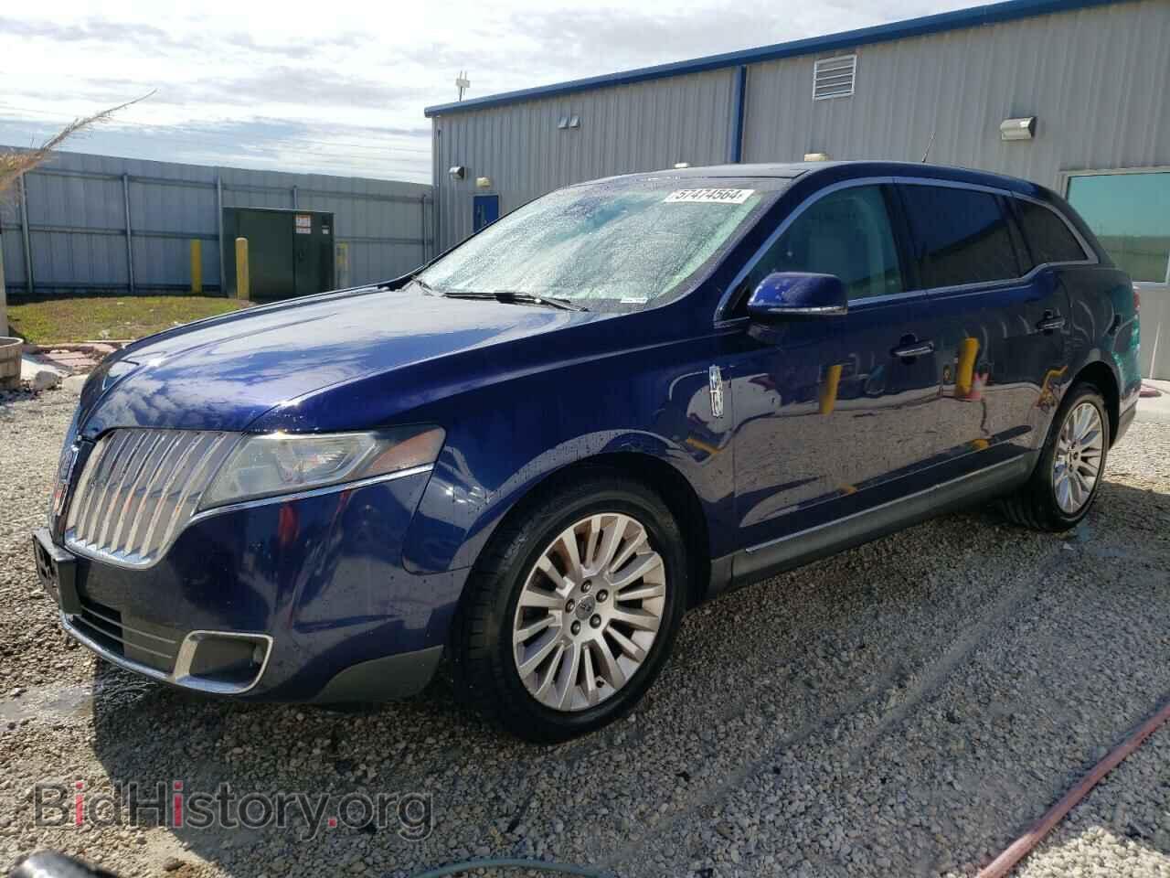 Photo 2LMHJ5AR2BBJ50915 - LINCOLN MKT 2011