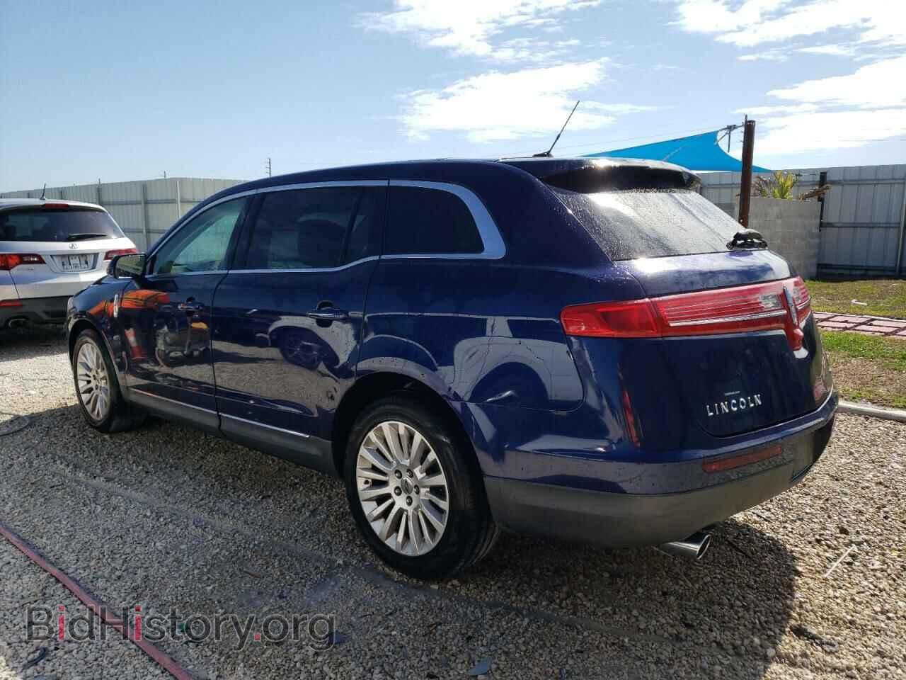 2011 LINCOLN MKT - VIN: 2LMHJ5AR2BBJ50915 - Фото 2