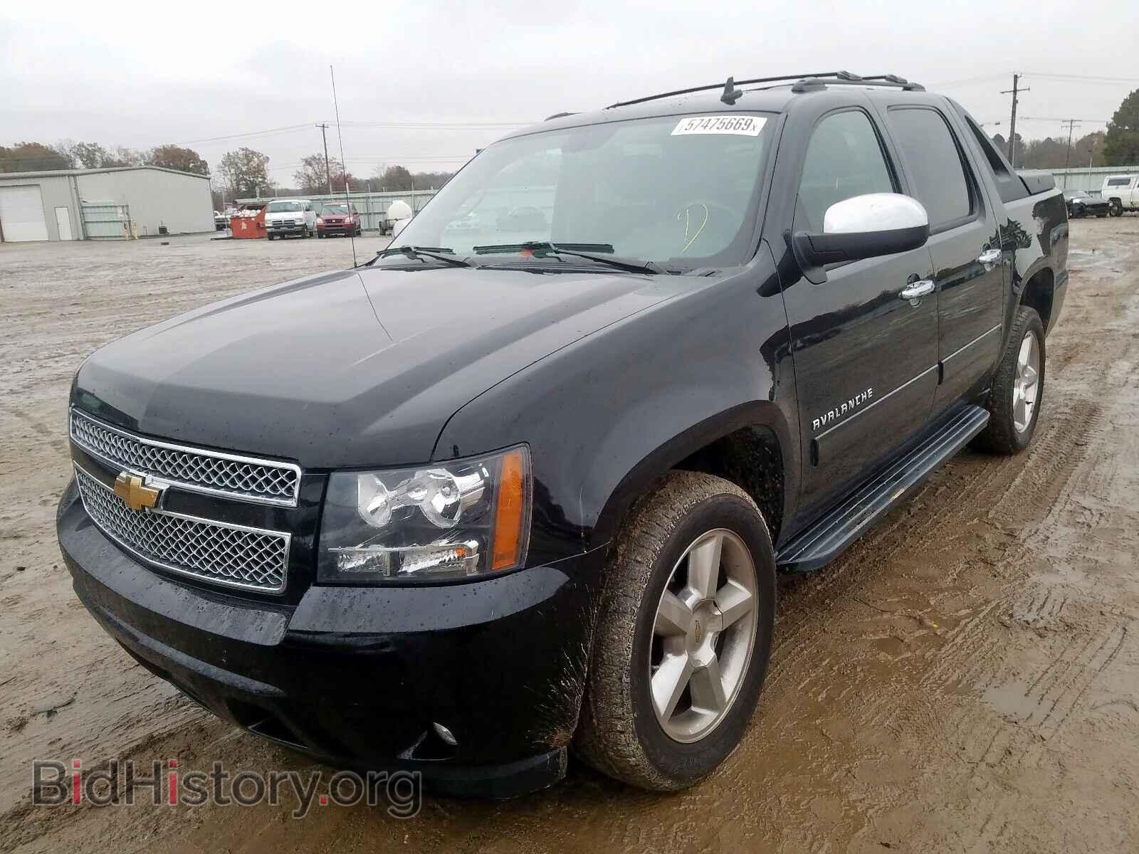 2011 CHEVROLET AVALANCHE - VIN: 3GNMCEE05BG408143 - Фото 2