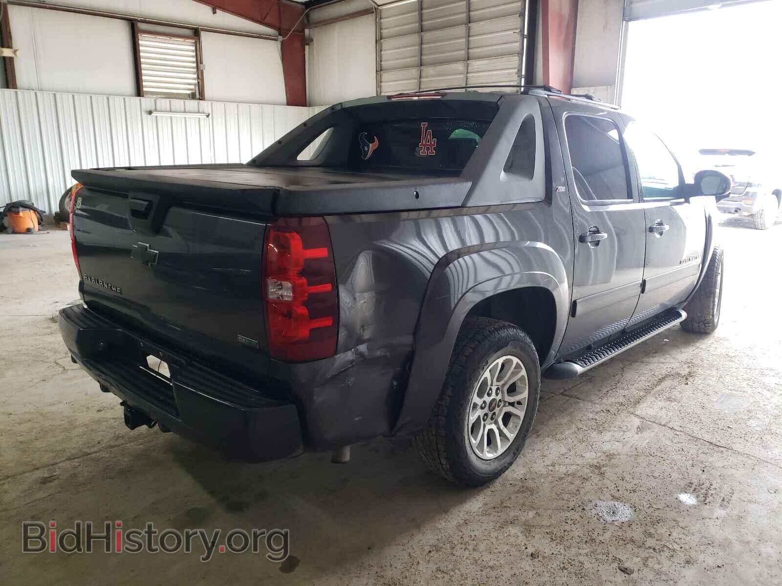 2011 CHEVROLET AVALANCHE - VIN: 3GNMCFE00BG303824 - Фото 4