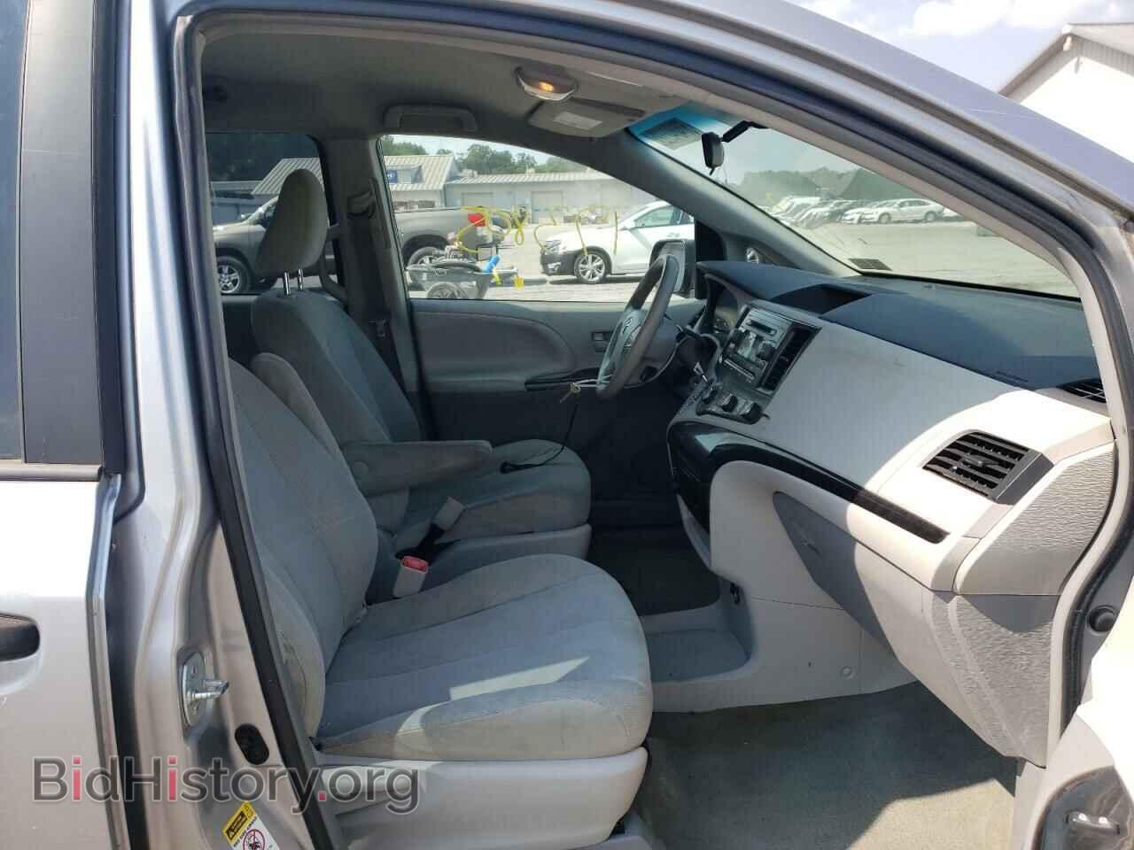 2012 TOYOTA SIENNA - VIN: 5TDKA3DCXCS012864 - Фото 5