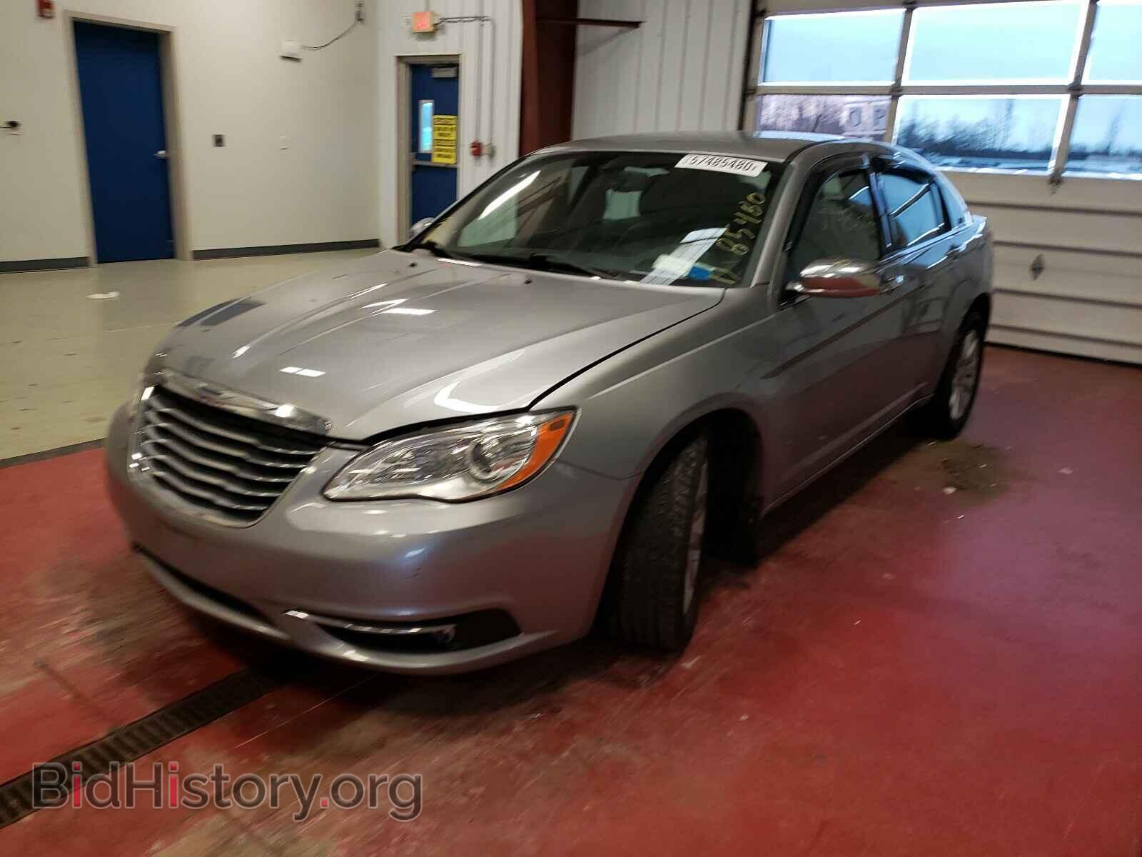 2013 CHRYSLER 200 - VIN: 1C3CCBCG7DN575444 - Фото 2