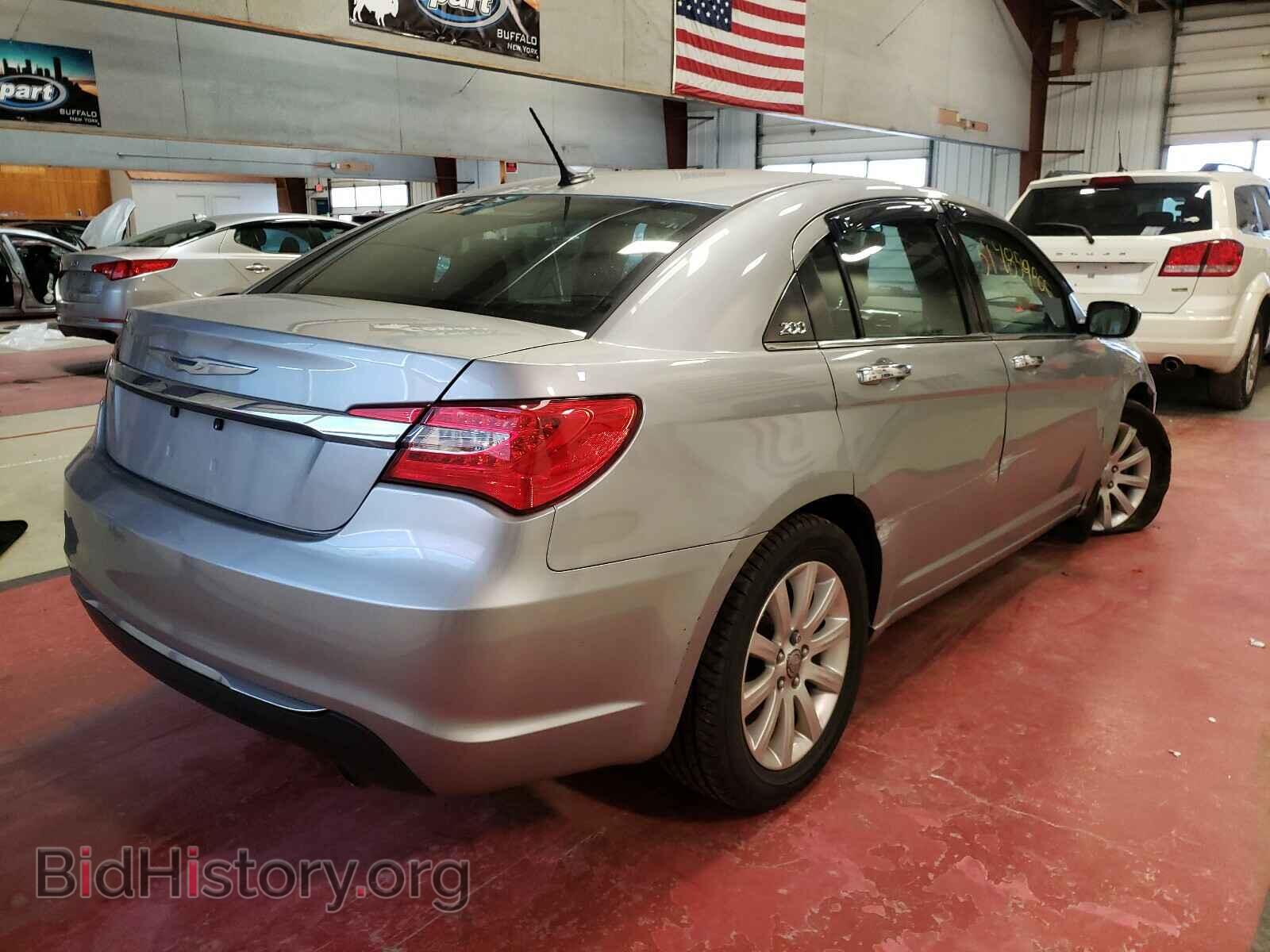 2013 CHRYSLER 200 - VIN: 1C3CCBCG7DN575444 - Фото 4