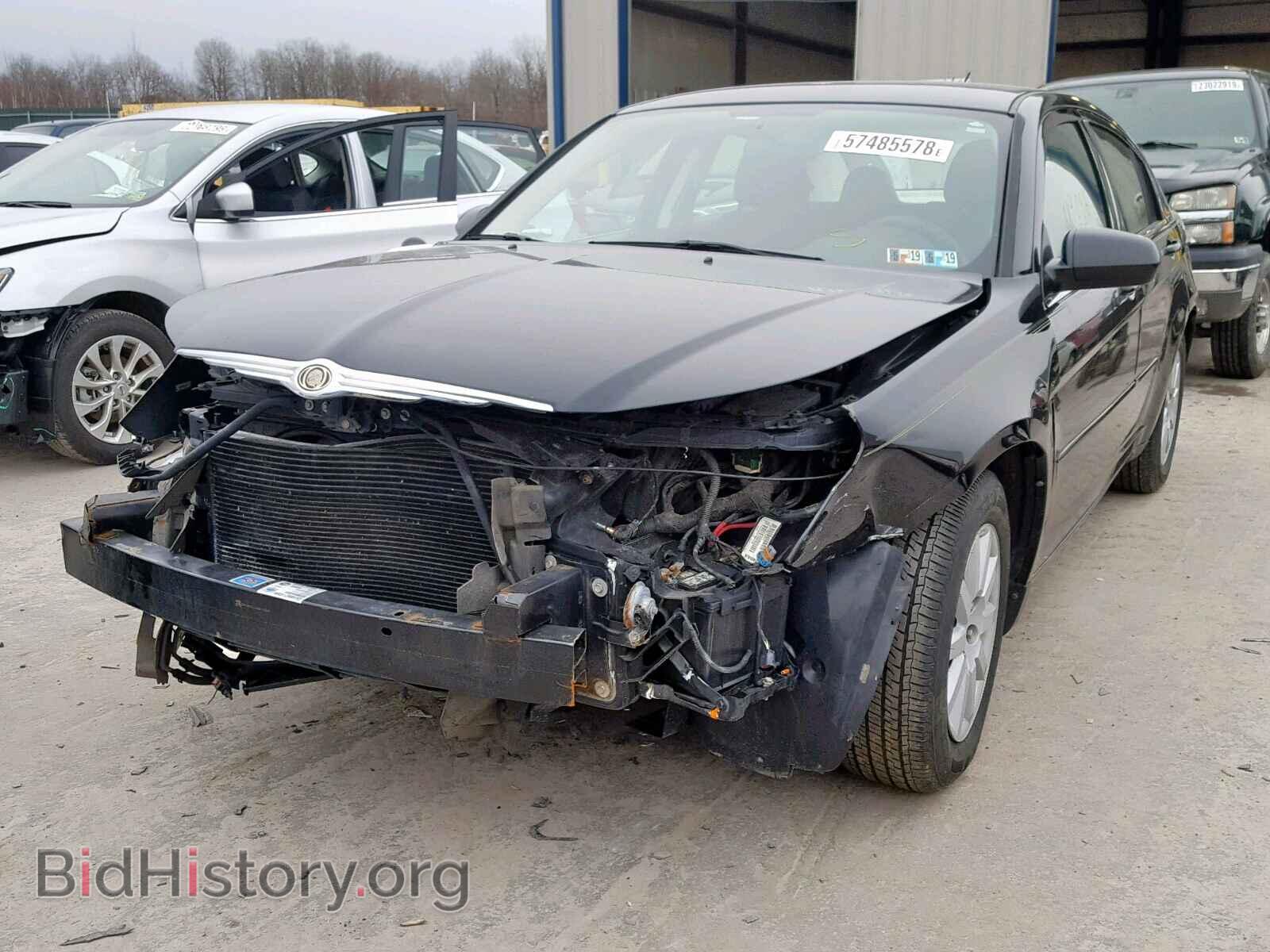 2010 CHRYSLER SEBRING - VIN: 1C3CC4FB8AN153951 - Фото 2