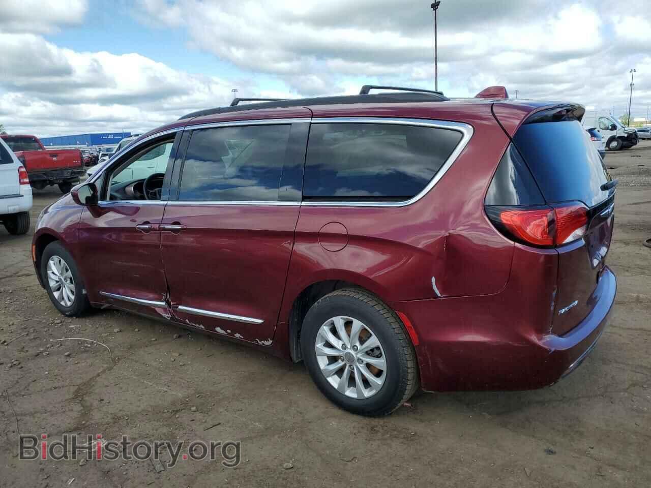 2017 CHRYSLER PACIFICA - VIN: 2C4RC1BGXHR592068 - Photo 2