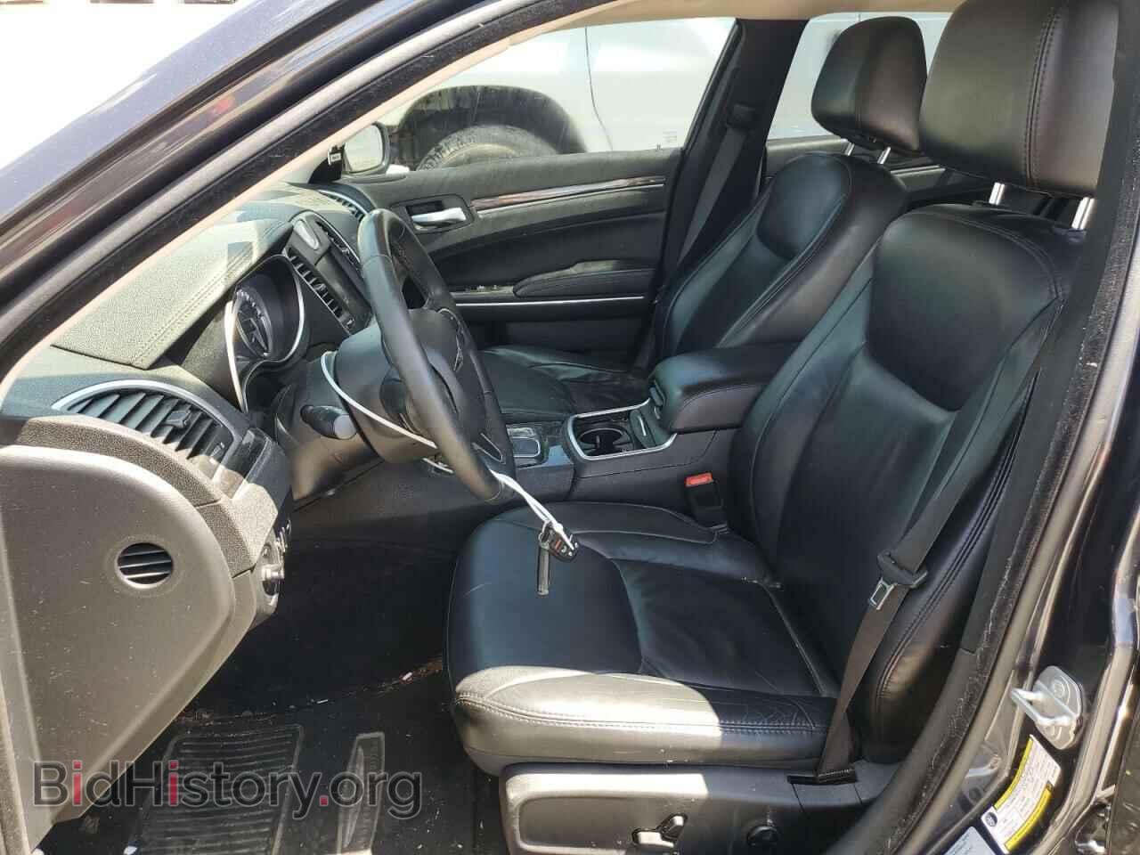 2016 CHRYSLER 300 - VIN: 2C3CCAAG2GH358295 - Фото 7