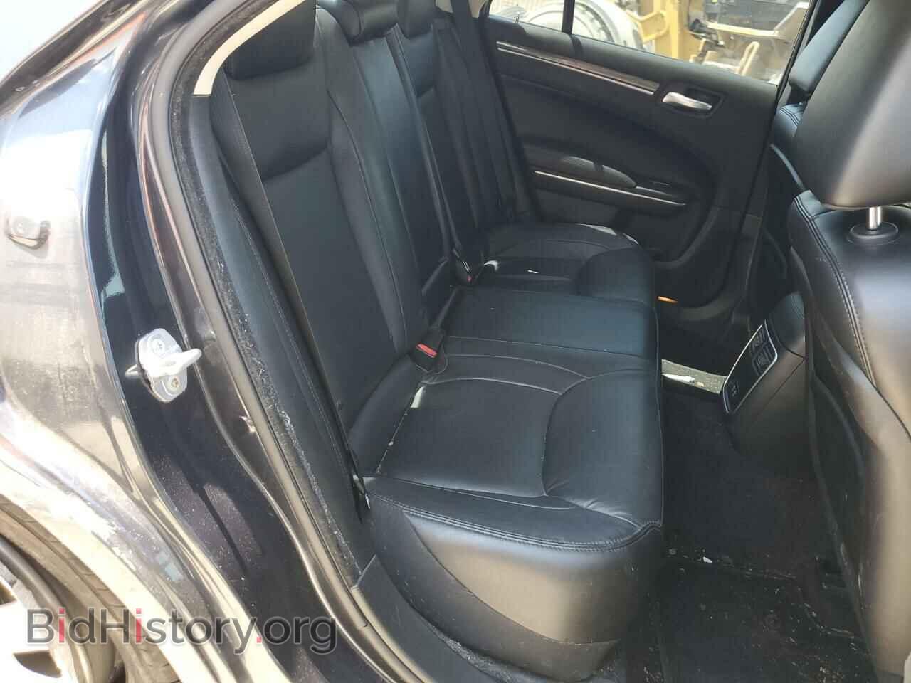 2016 CHRYSLER 300 - VIN: 2C3CCAAG2GH358295 - Фото 10