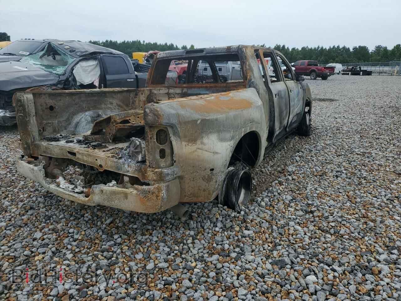 2019 RAM 3500 - VIN: 3C63RRPL8KG526079 - Фото 3