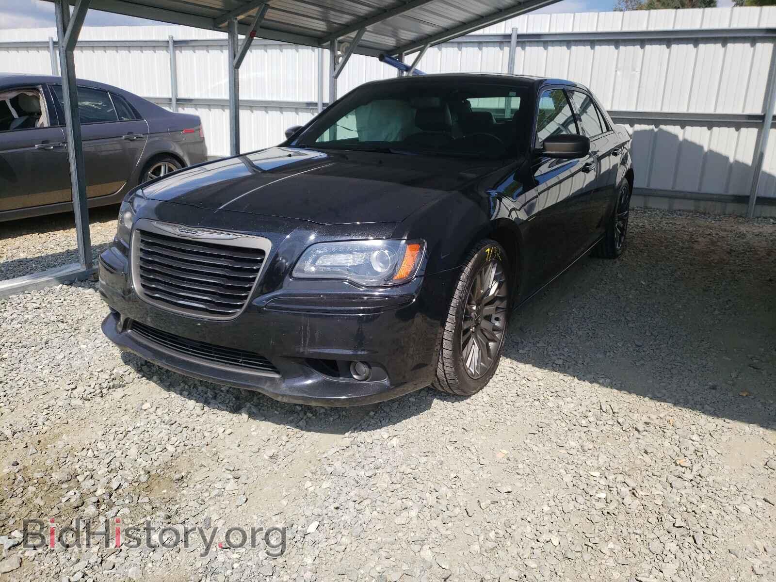 2013 CHRYSLER 300 - VIN: 2C3CCADG5DH698547 - Фото 2