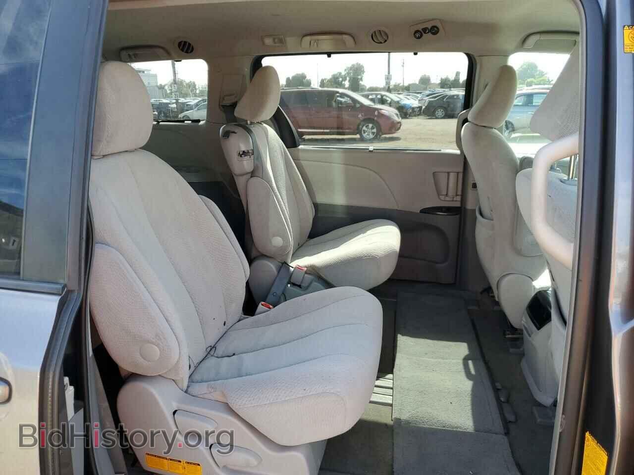 2012 TOYOTA SIENNA - VIN: 5TDKA3DC6CS010819 - Фото 11