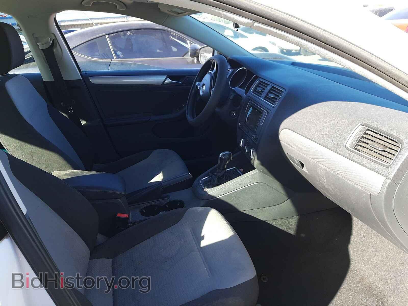 2017 VOLKSWAGEN JETTA - VIN: 3VW2B7AJ4HM228916 - Фото 5