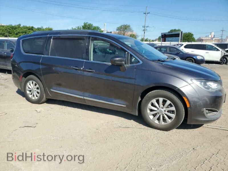 2019 Chrysler PACIFICA (VIN 2C4RC1BG1KR705722) — фото 4 из 13