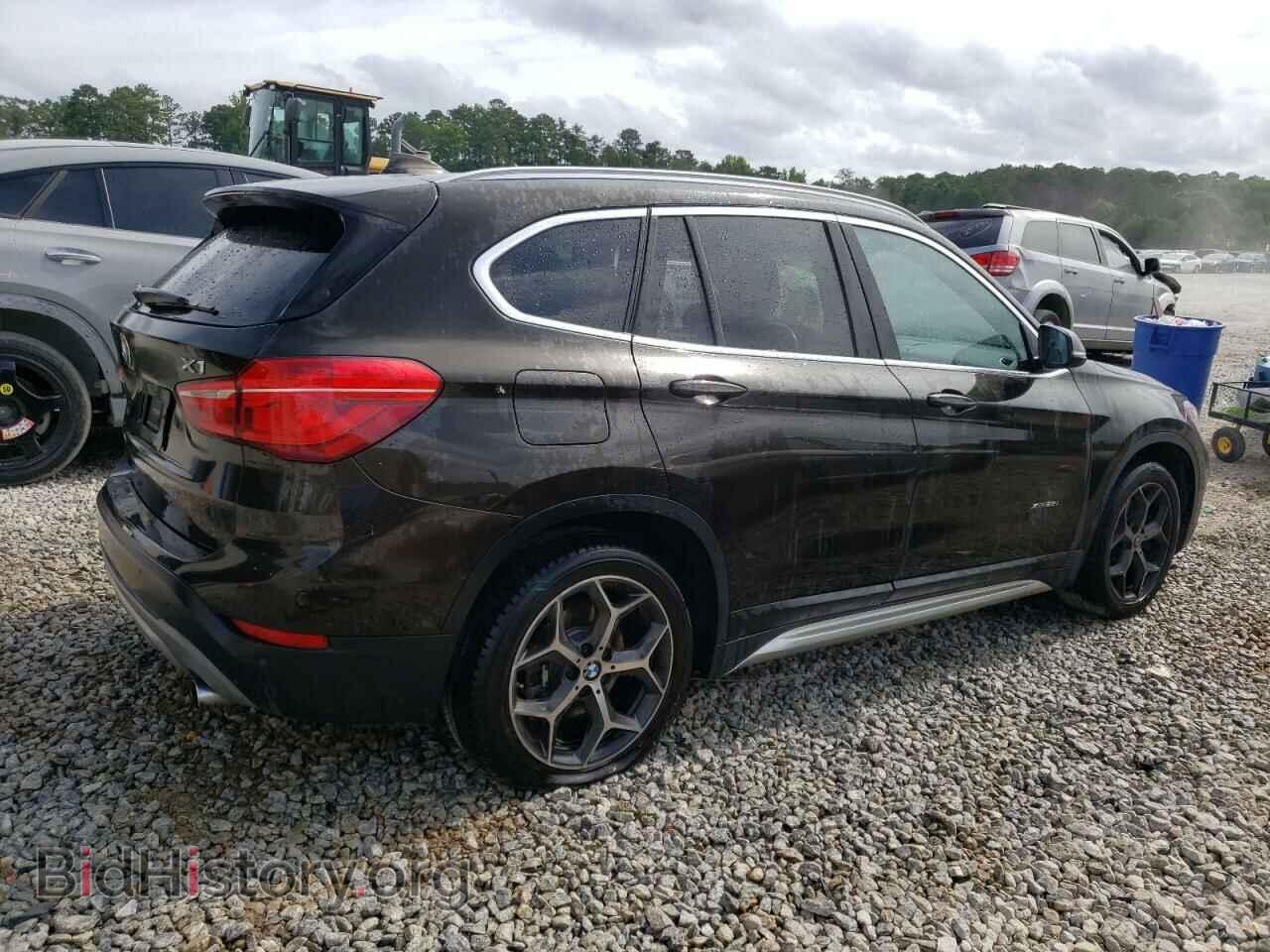 2017 BMW X1 - VIN: WBXHT3C32H5F73018 - Фото 3