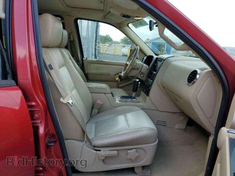 2006 Ford EXPLORER (VIN 1FMEU73876UB01103) — photo 5 of 10