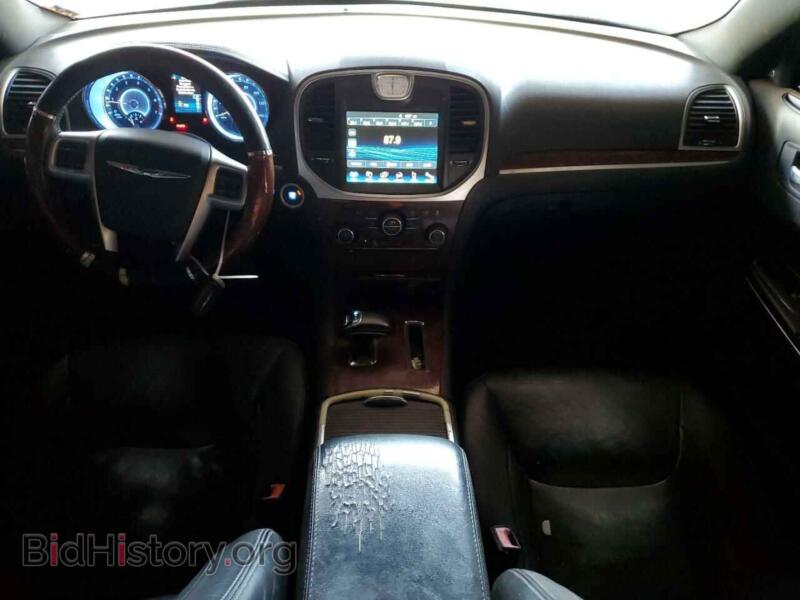 2012 Chrysler 300 (VIN 2C3CCACG2CH223549) — фото 8 из 12