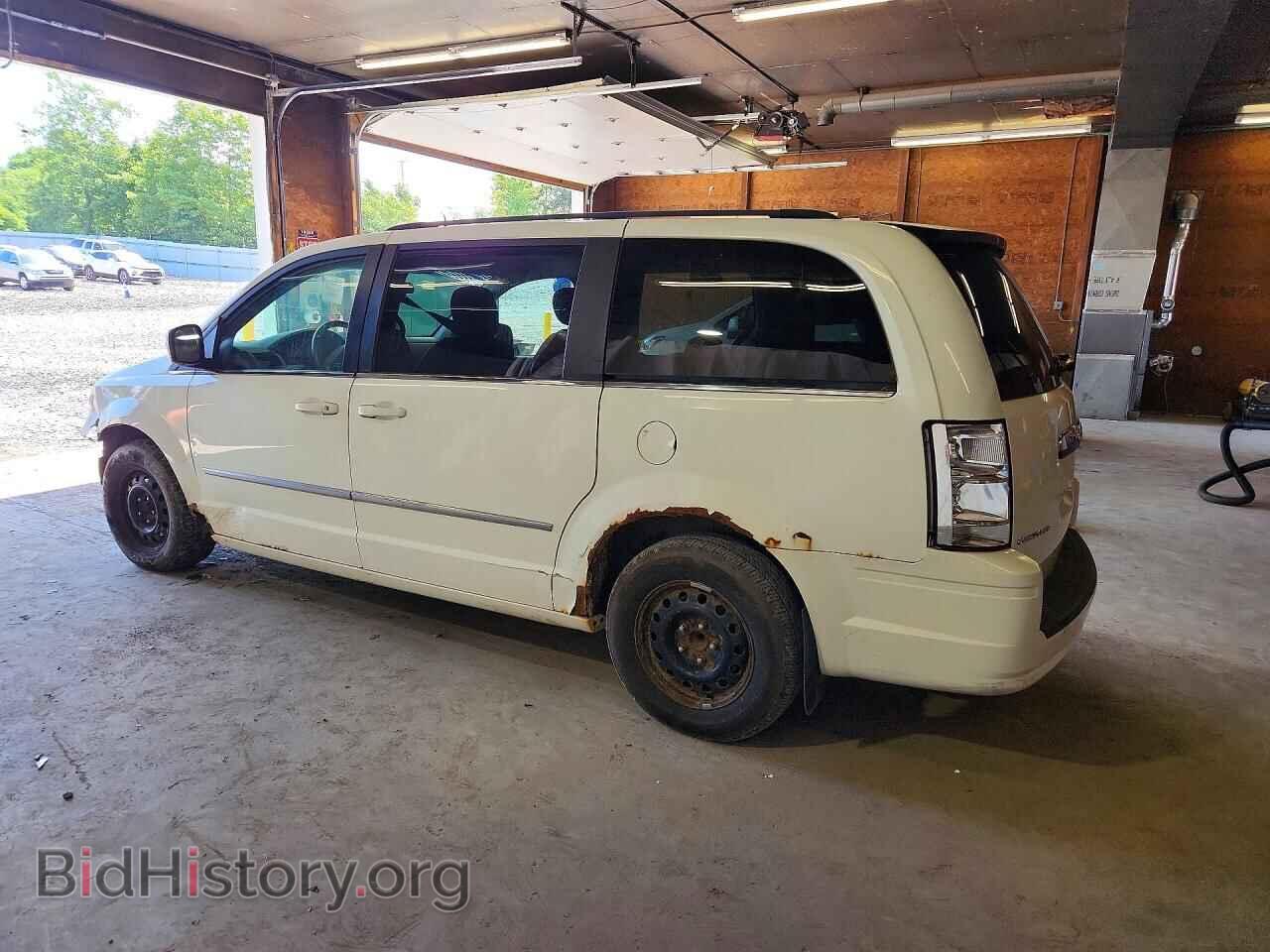 2010 CHRYSLER MINIVAN - VIN: 2A4RR5D16AR131979 - Фото 2