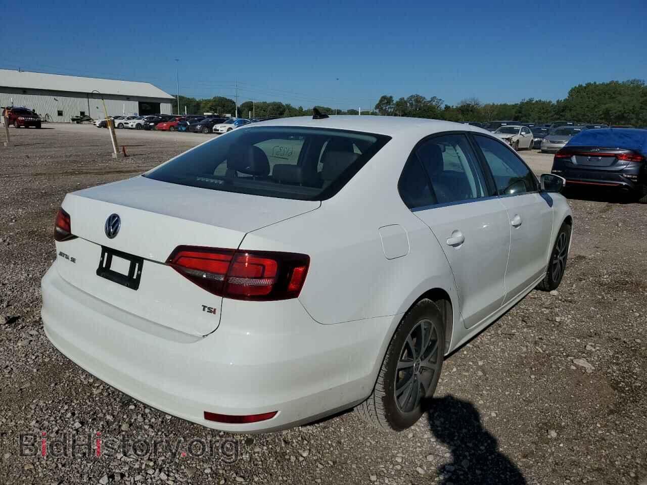 2017 VOLKSWAGEN JETTA - VIN: 3VWDB7AJ8HM330129 - Фото 4