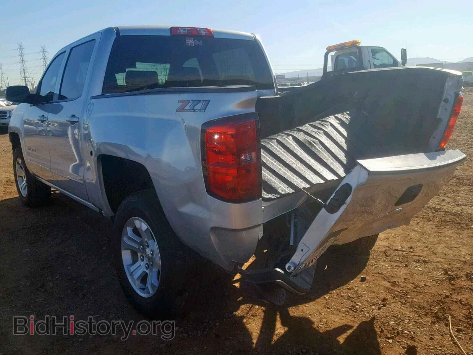 2018 CHEVROLET SILVERADO - VIN: 3GCUKREC7JG278281 - Фото 3