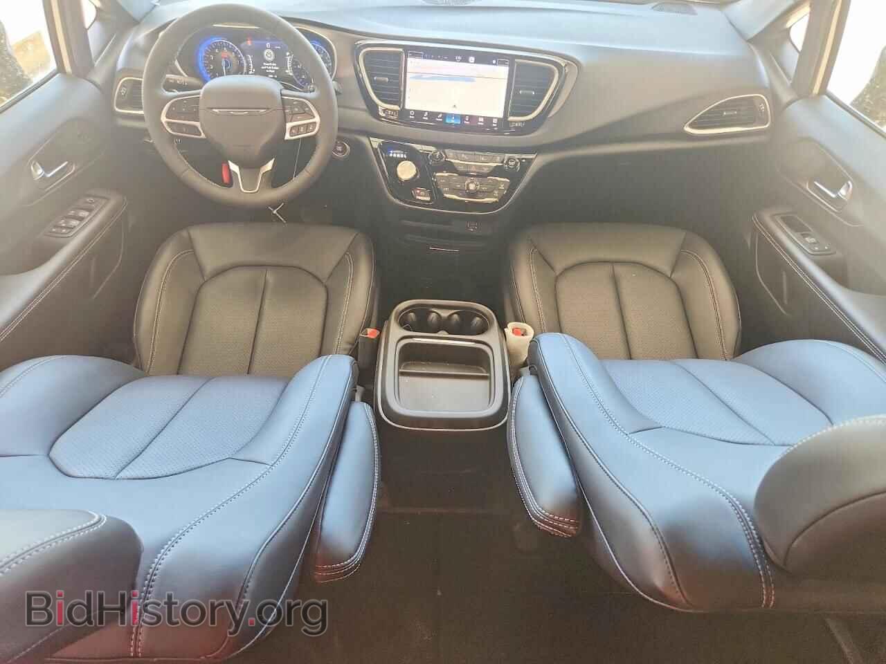 2027 CHRYSLER PACIFICA - VIN: 2C4RC1BG3VR556685 - Photo 8