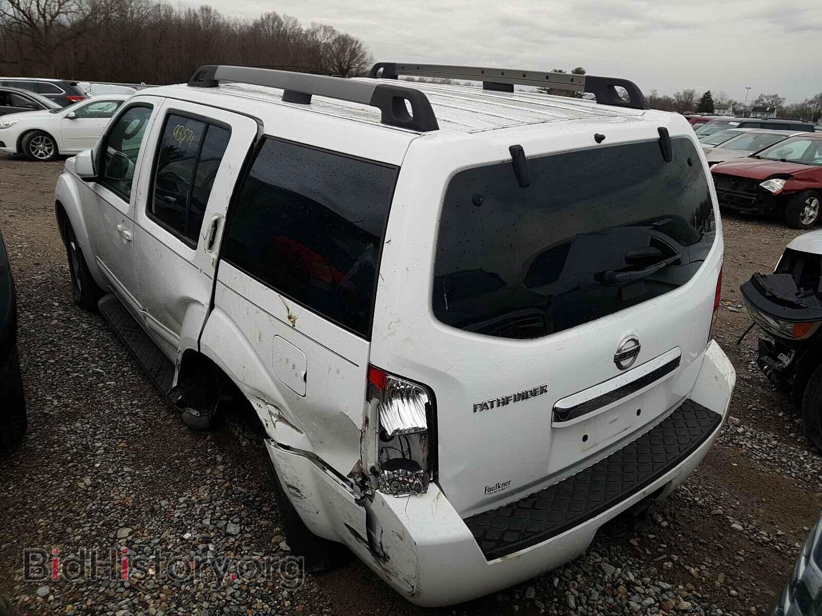 2011 NISSAN PATHFINDER - VIN: 5N1AR1NB6BC627809 - Фото 3