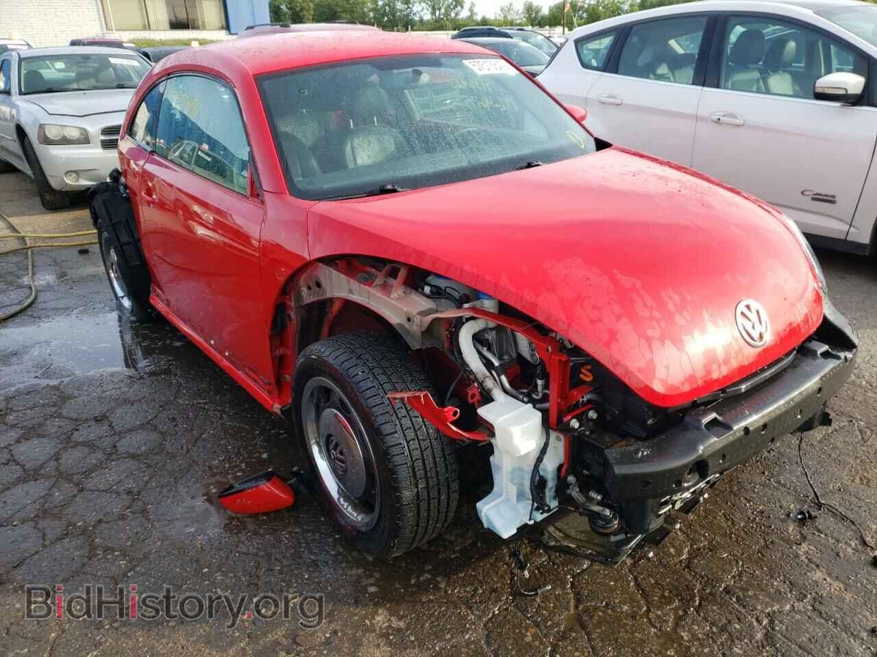 Photo 3VWJP7AT2CM620266 - VOLKSWAGEN BEETLE 2012