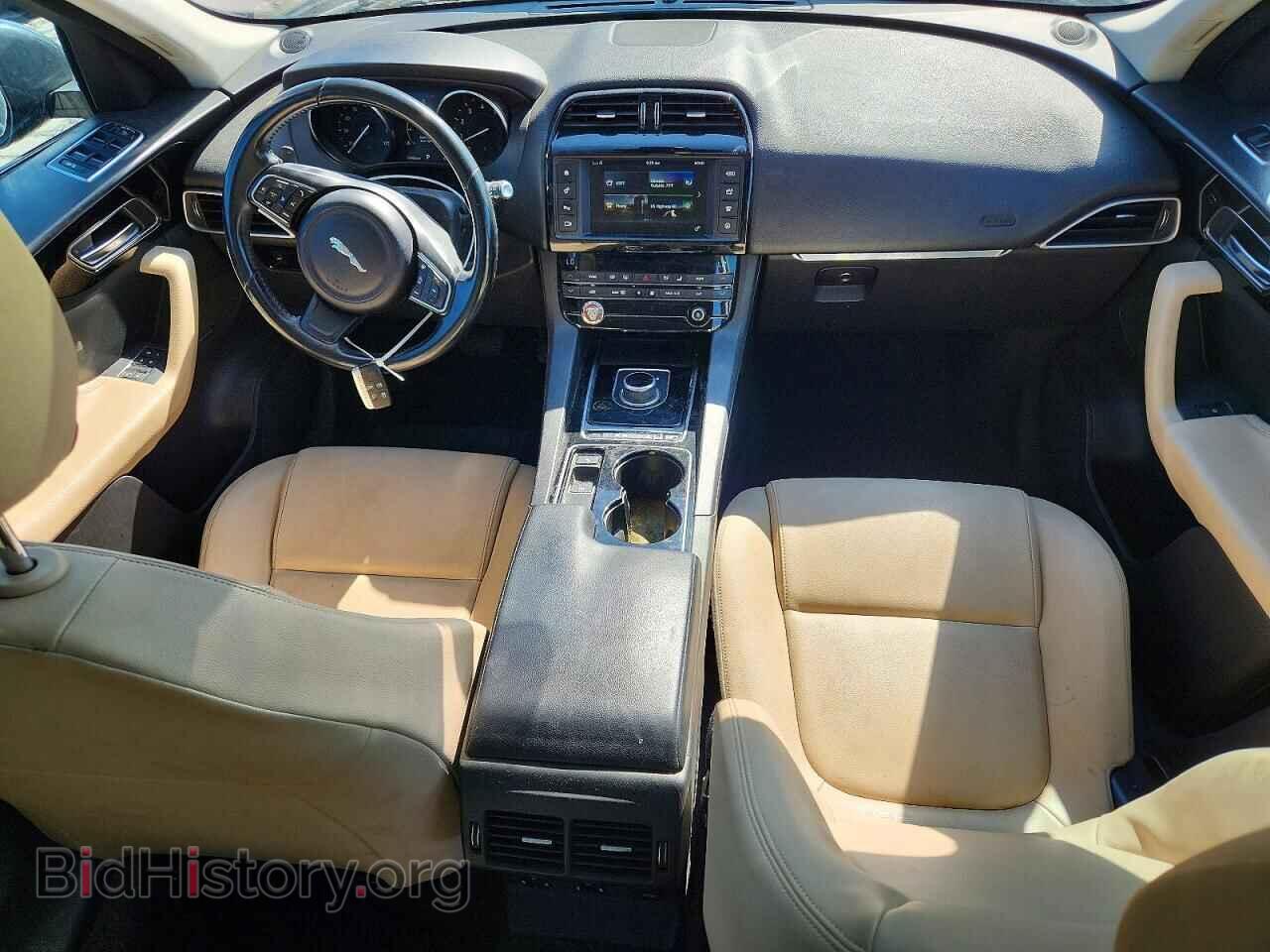 2017 JAGUAR F-PACE - VIN: SADCJ2BV2HA060175 - Фото 8