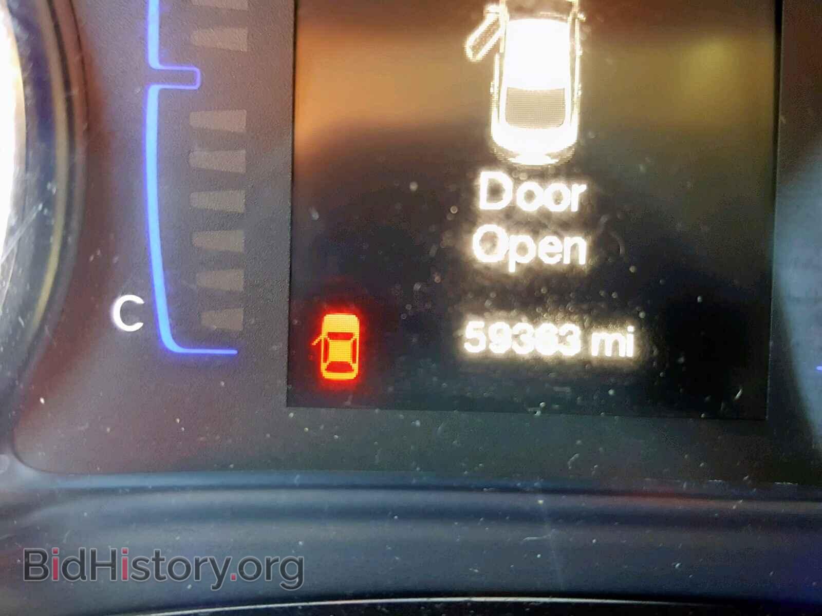 2015 CHRYSLER 200 - VIN: 1C3CCCAB7FN621743 - Фото 8