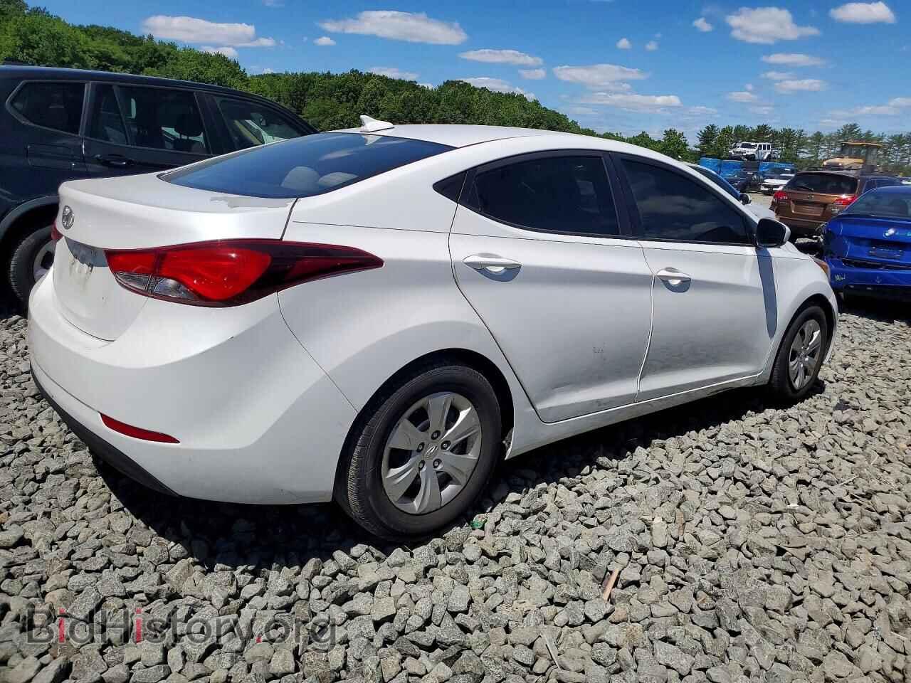 2016 HYUNDAI ELANTRA - VIN: 5NPDH4AE2GH772363 - Фото 3
