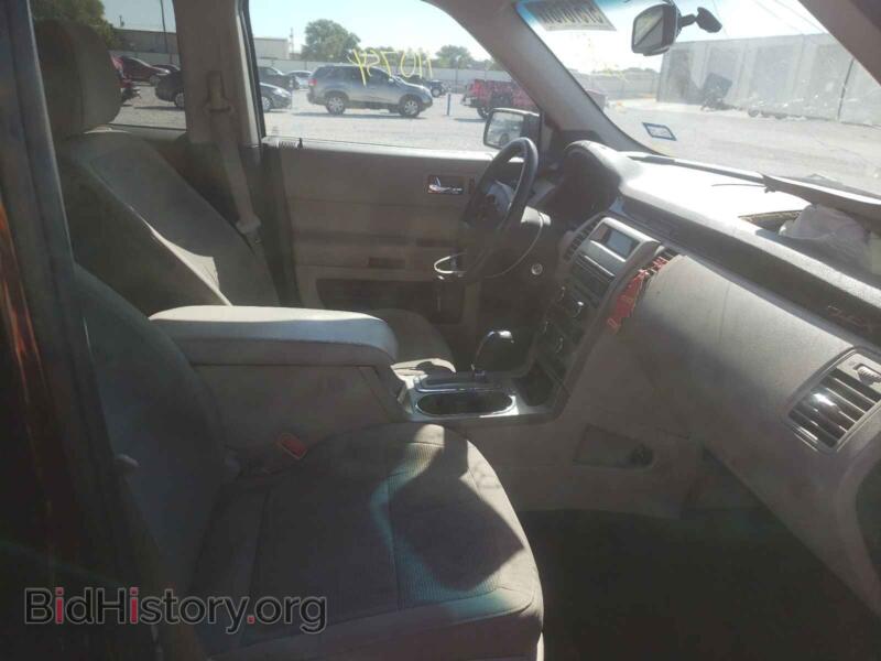 2011 Ford FLEX (VIN 2FMGK5BC8BBD18930) — photo 5 of 10