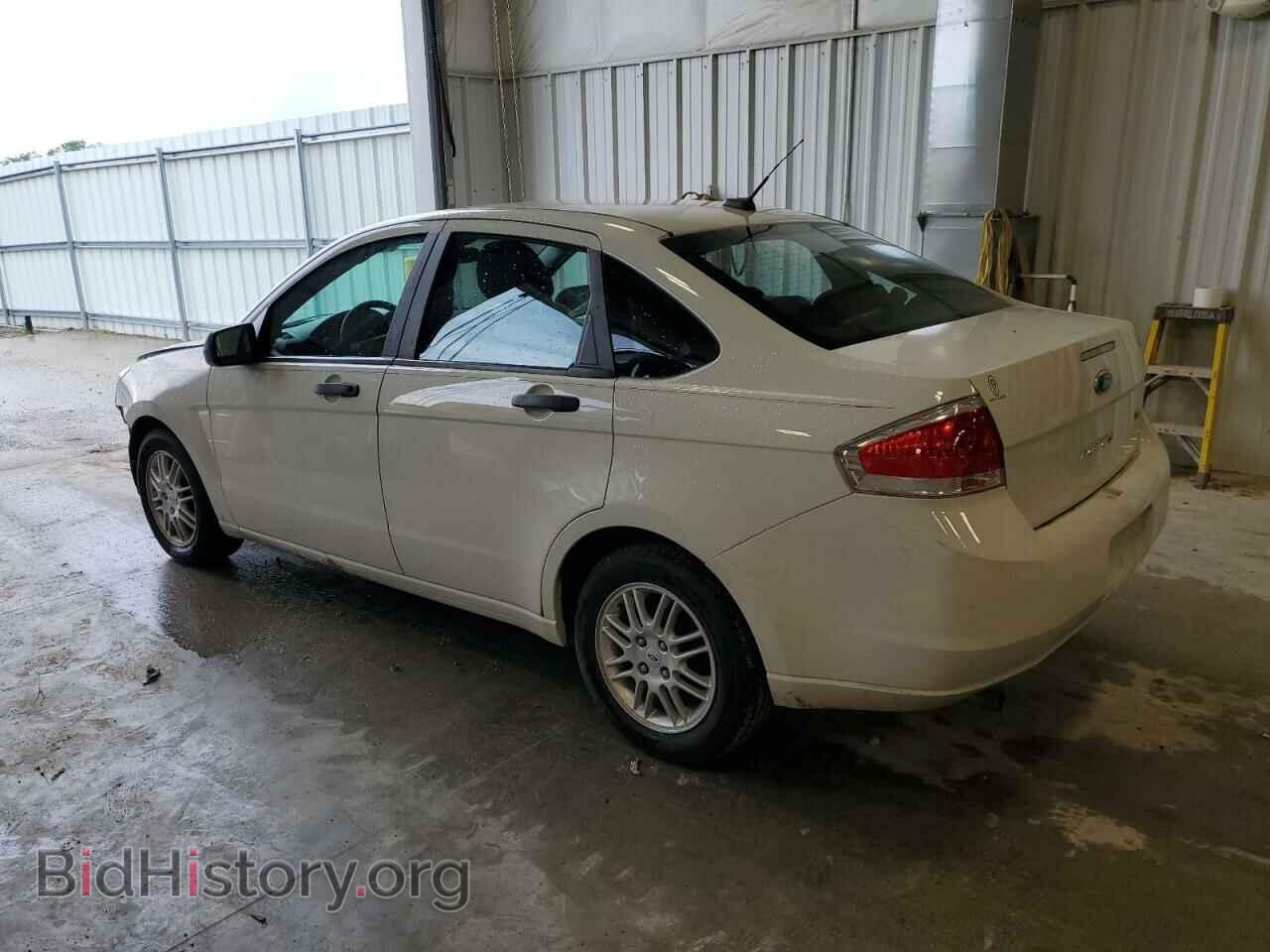 2010 FORD FOCUS - VIN: 1FAHP3FN0AW111705 - Фото 2