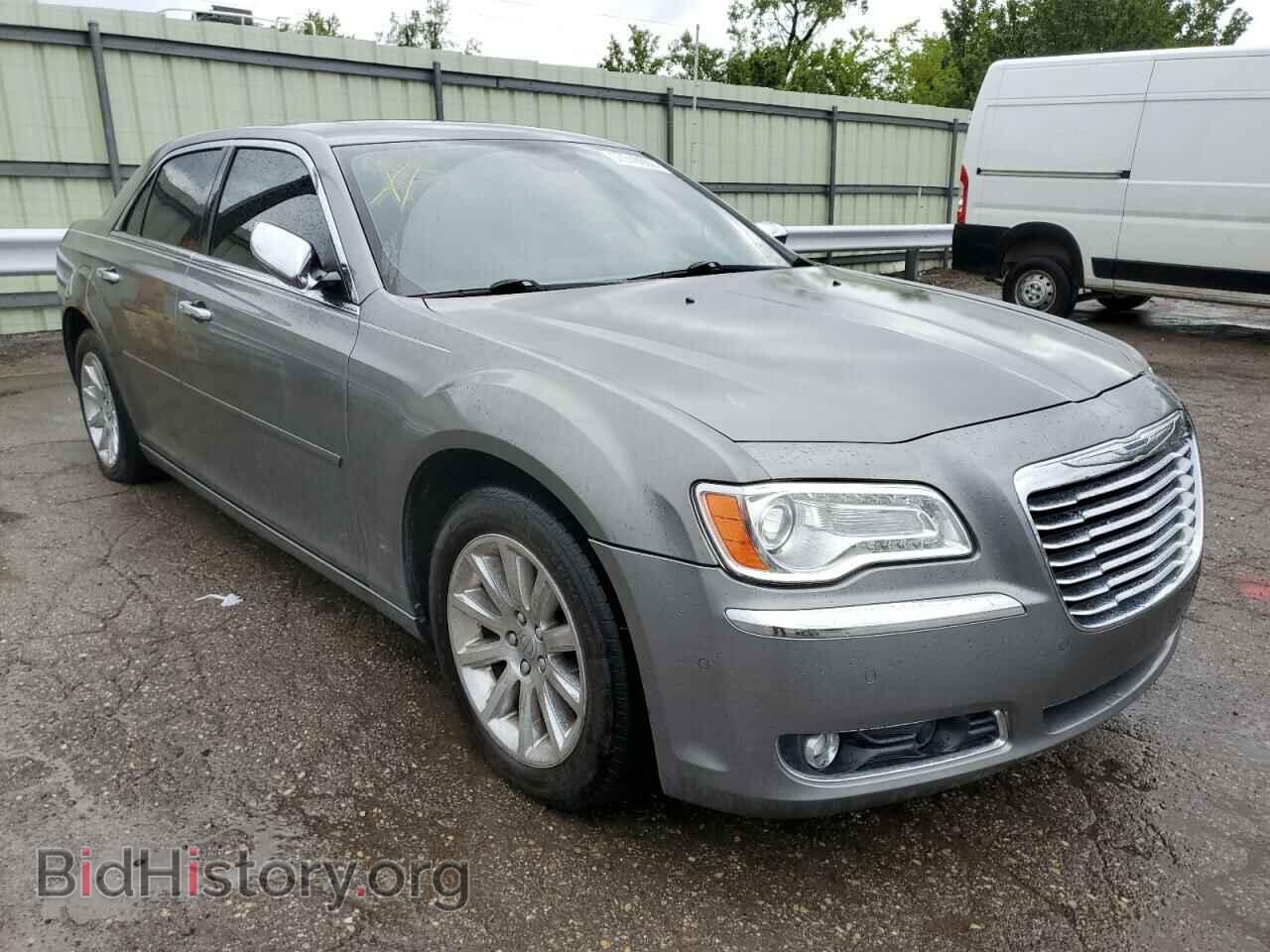 Фотография 2C3CA6CT5BH522404 - CHRYSLER 300 2011