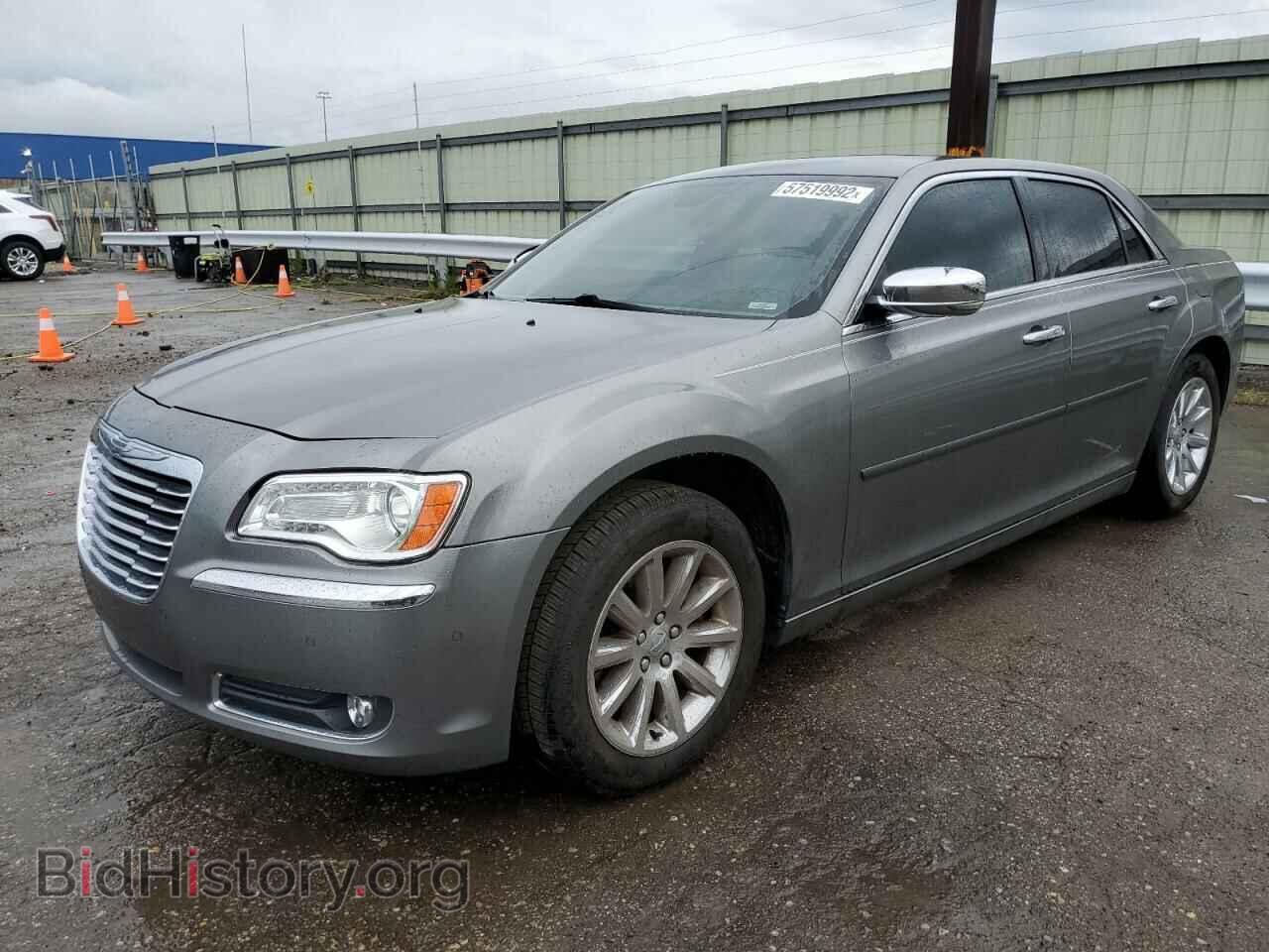 2011 CHRYSLER 300 - VIN: 2C3CA6CT5BH522404 - Фото 2