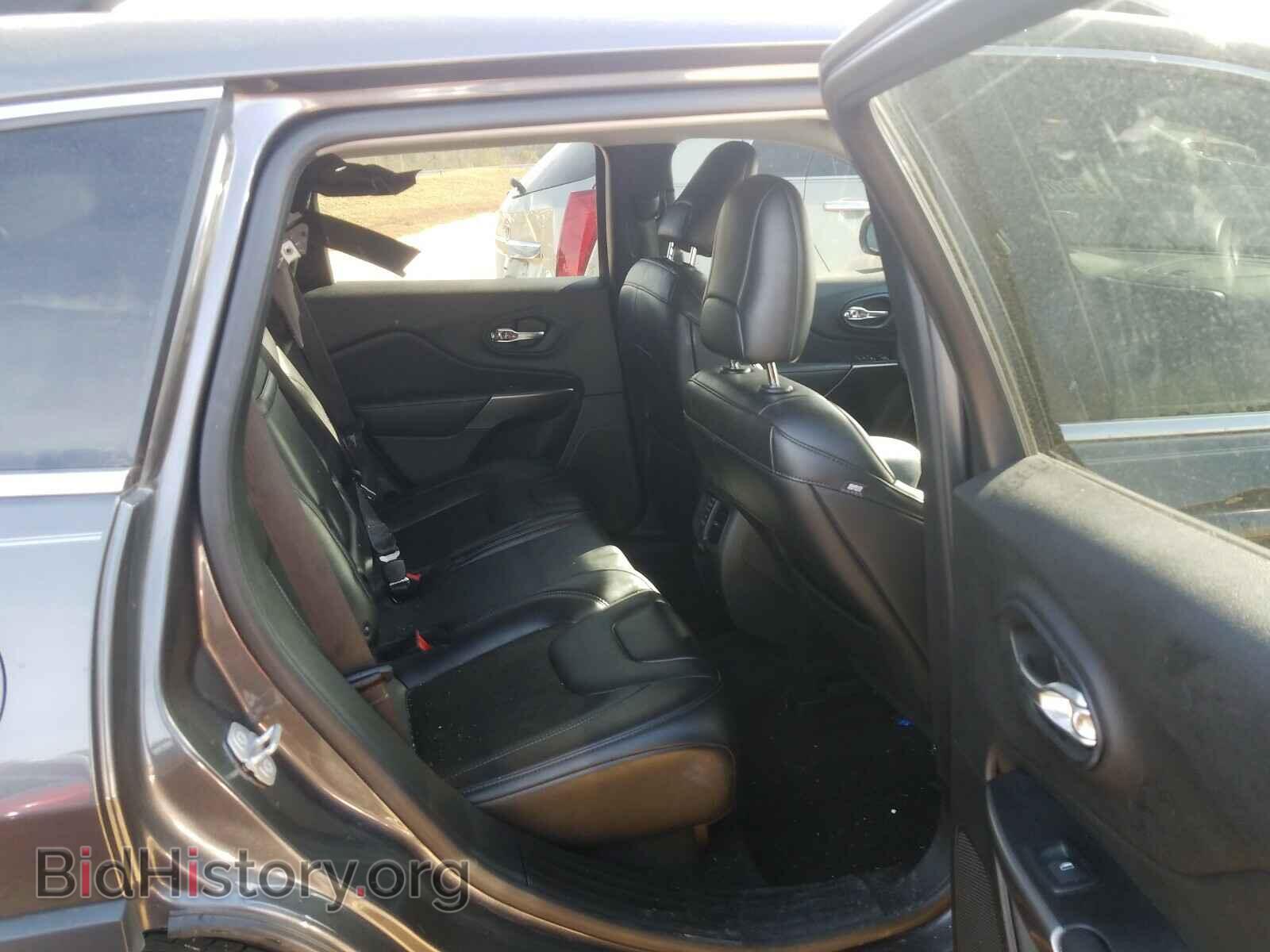2019 JEEP CHEROKEE - VIN: 1C4PJLLX8KD353667 - Фото 6