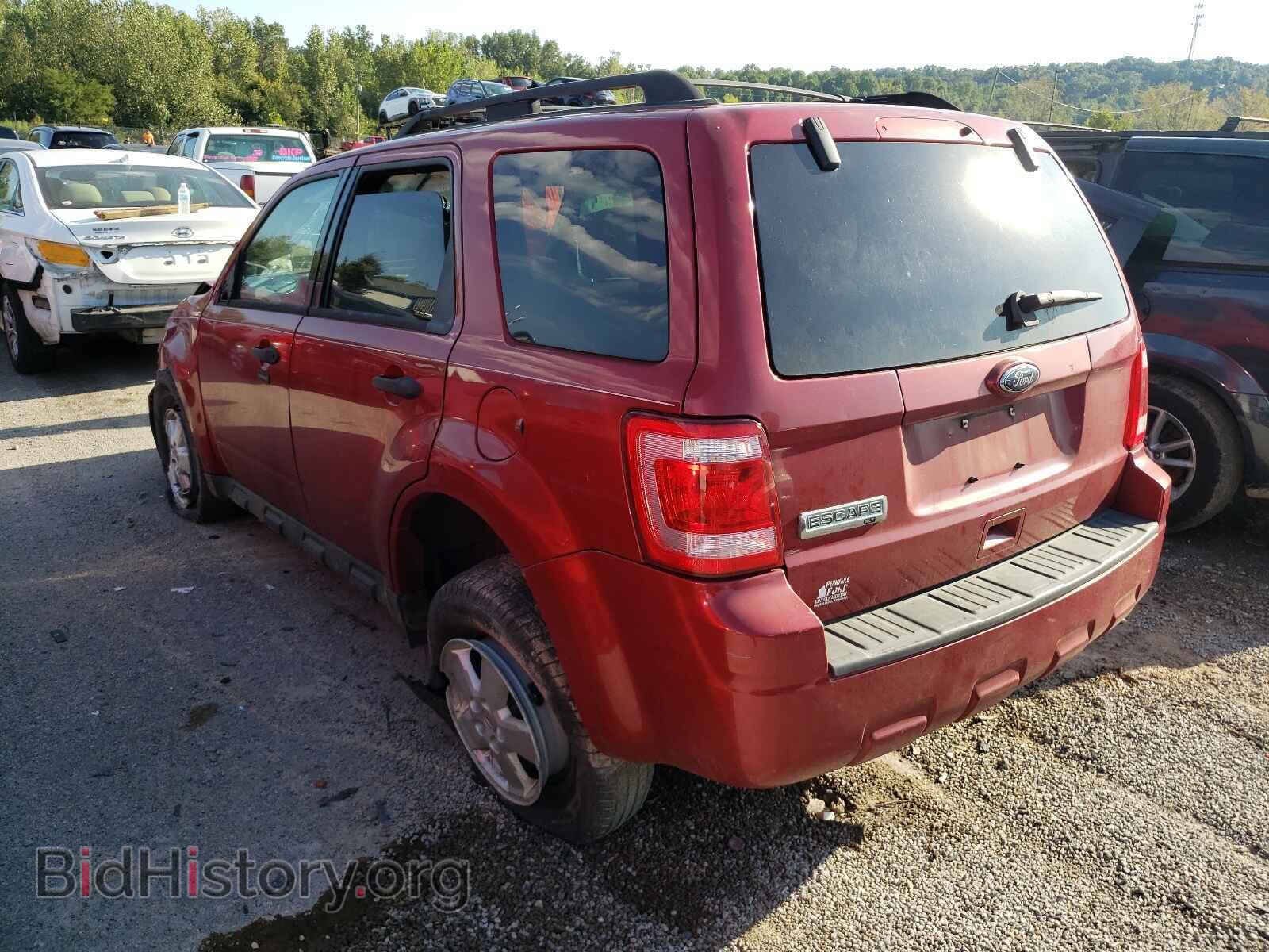 2011 FORD ESCAPE - VIN: 1FMCU0D73BKA66196 - Фото 3