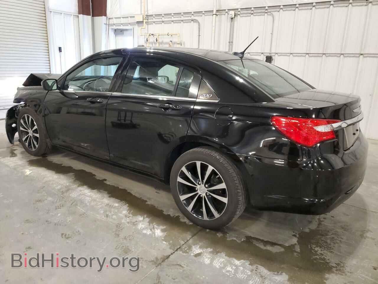2013 CHRYSLER 200 - VIN: 1C3CCBCG7DN744796 - Фото 2