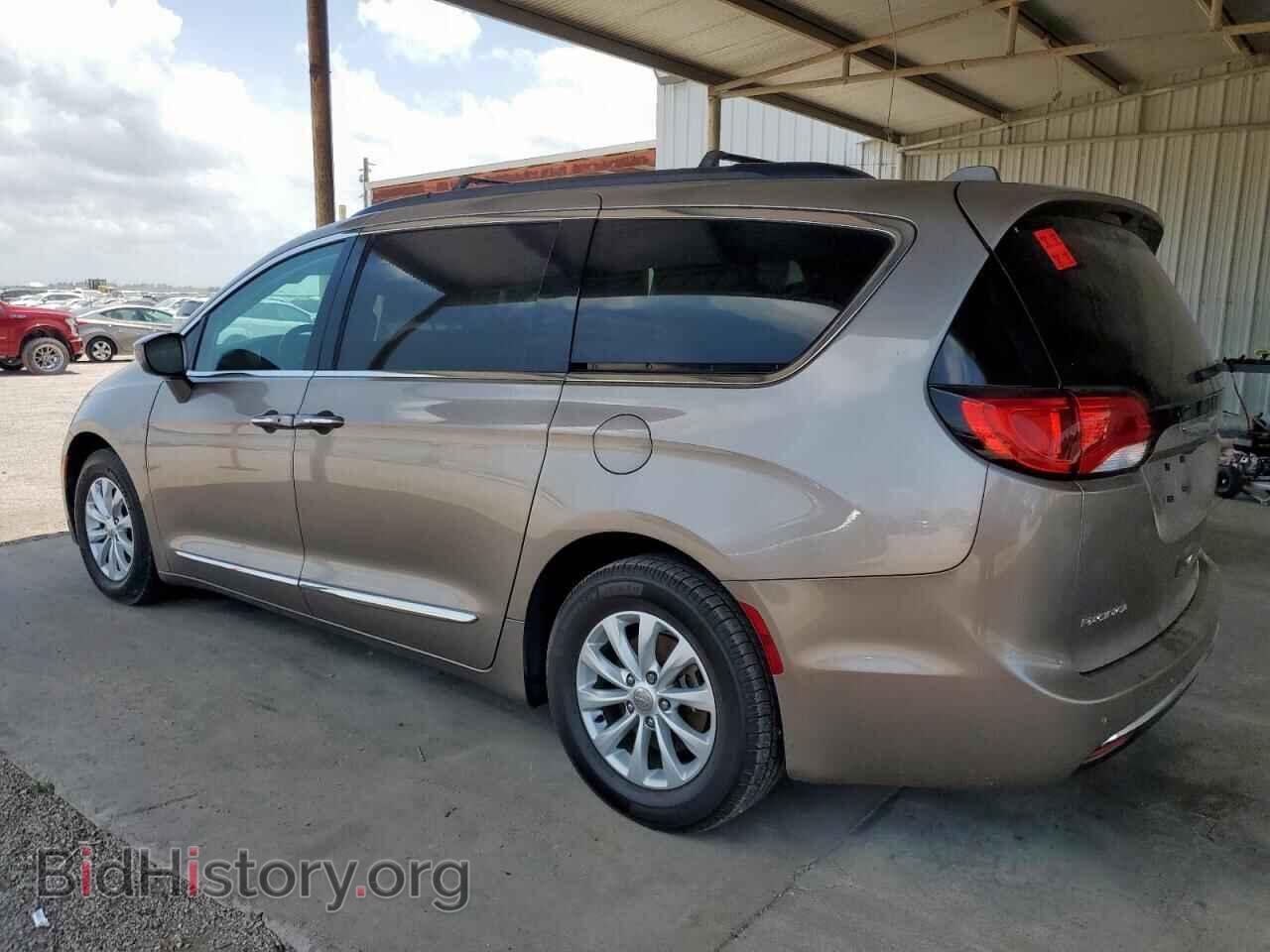 2017 CHRYSLER PACIFICA - VIN: 2C4RC1BG8HR576256 - Photo 2