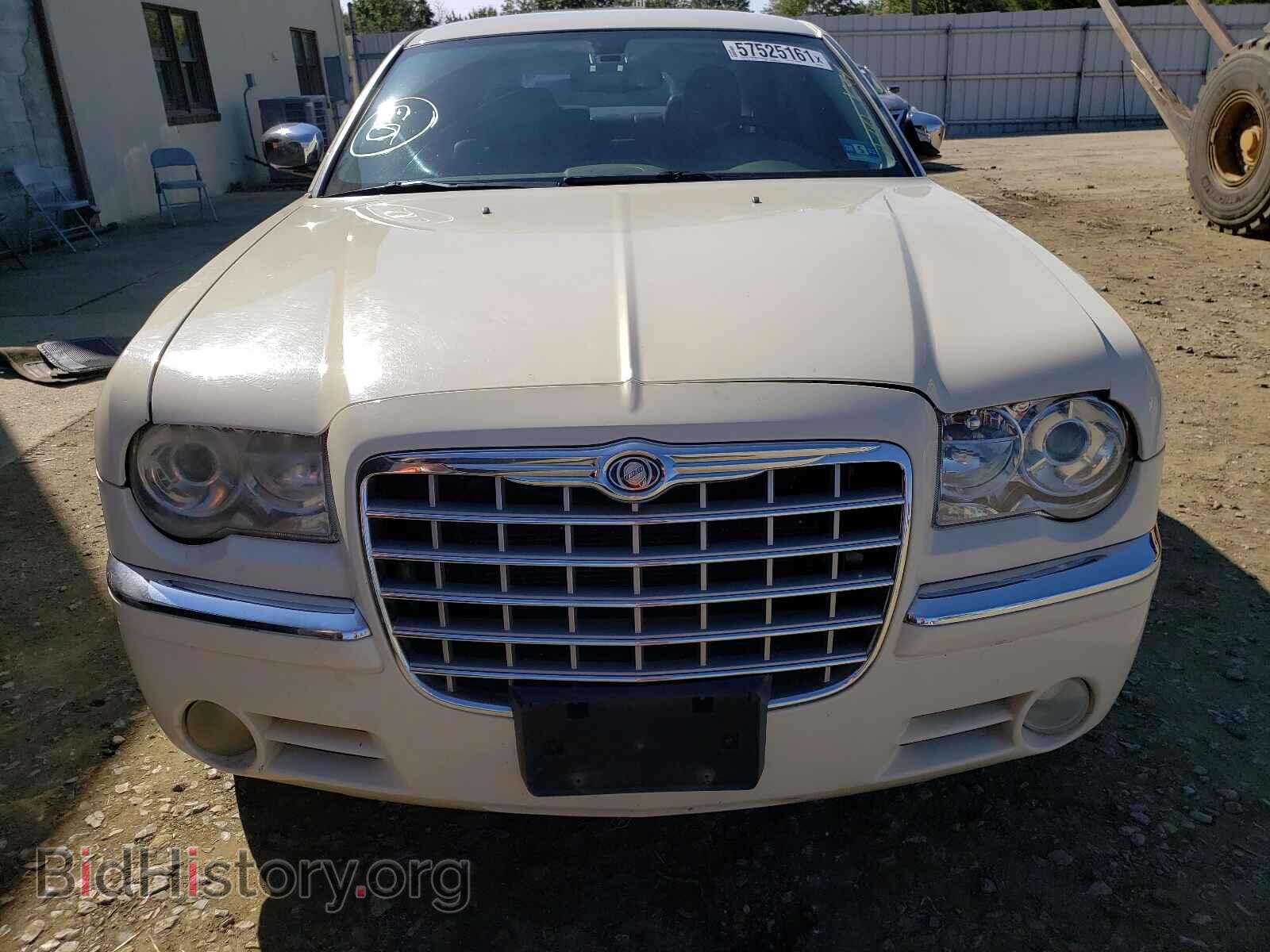 2009 CHRYSLER 300 - VIN: 2C3LK63T59H568497 - Фото 9