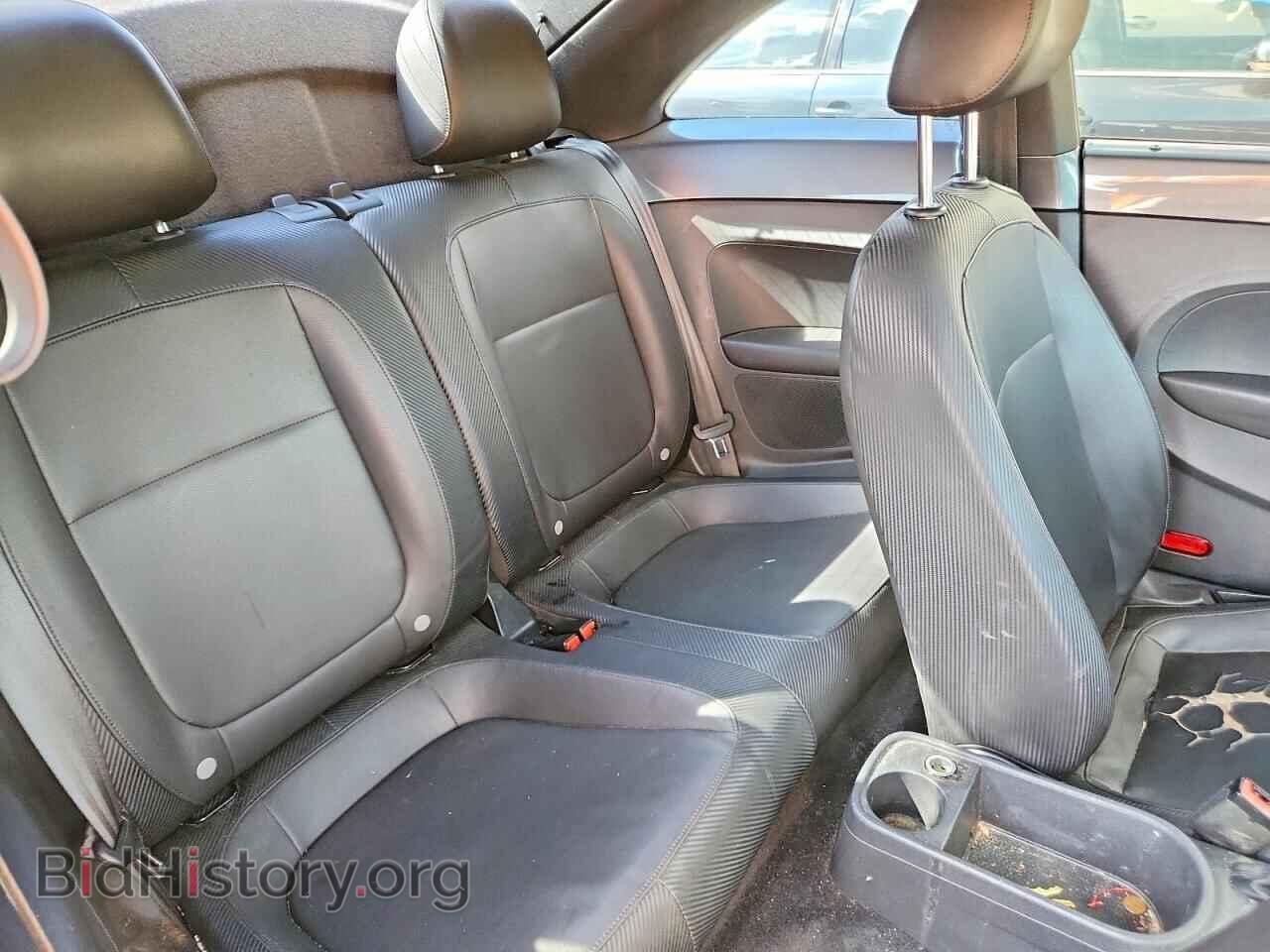 2012 VOLKSWAGEN BEETLE - VIN: 3VWJP7AT1CM632182 - Photo 10