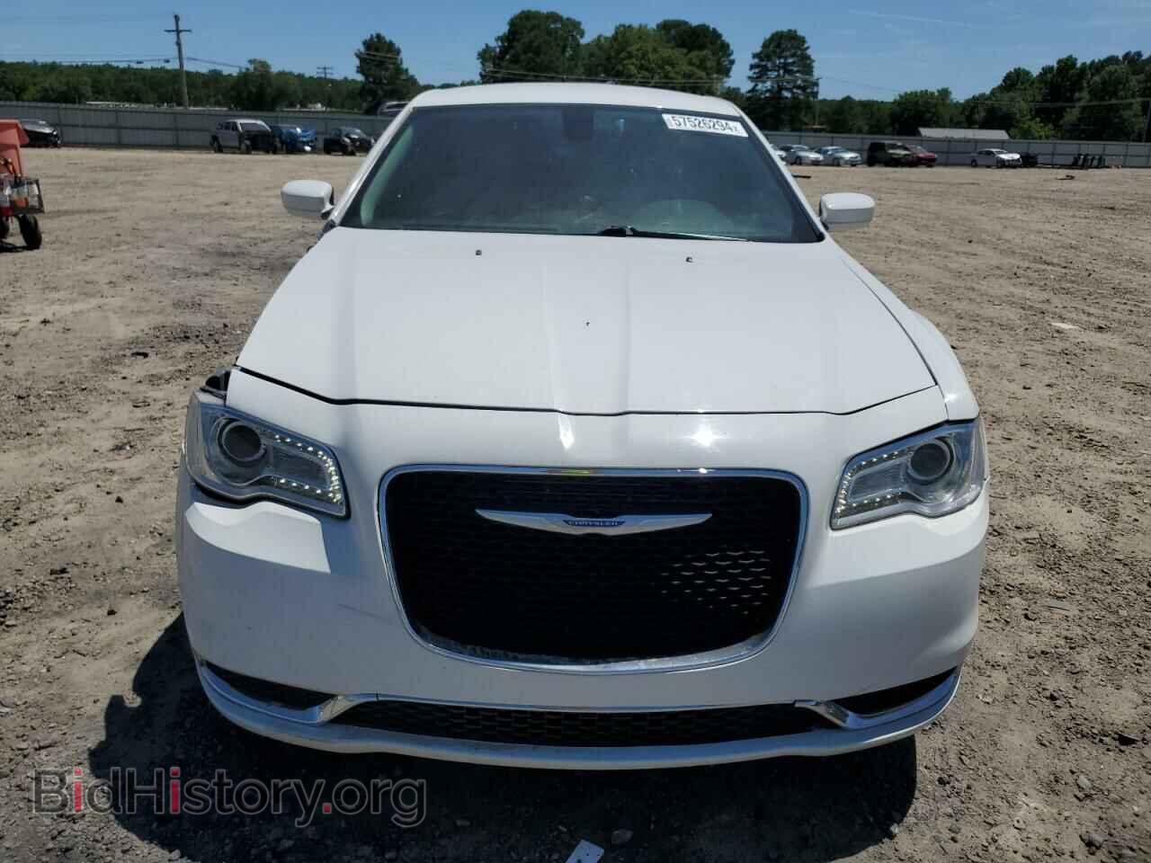 2019 CHRYSLER 300 - VIN: 2C3CCAAG9KH548183 - Фото 5