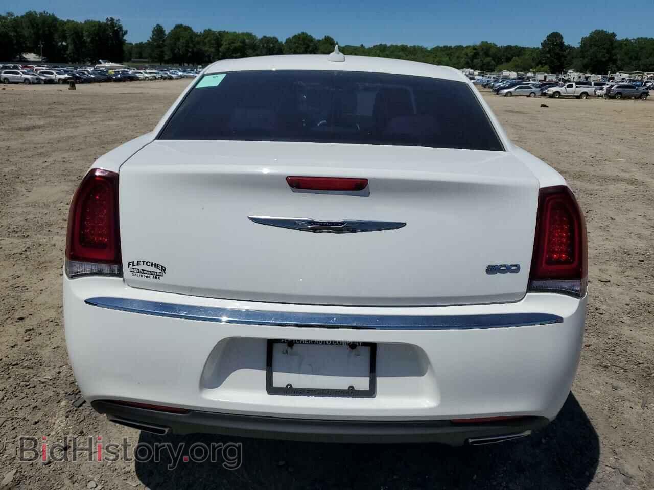 2019 CHRYSLER 300 - VIN: 2C3CCAAG9KH548183 - Фото 6