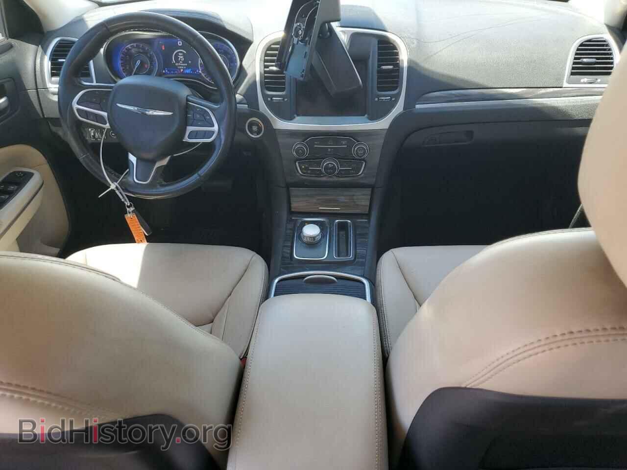 2019 CHRYSLER 300 - VIN: 2C3CCAAG9KH548183 - Фото 8