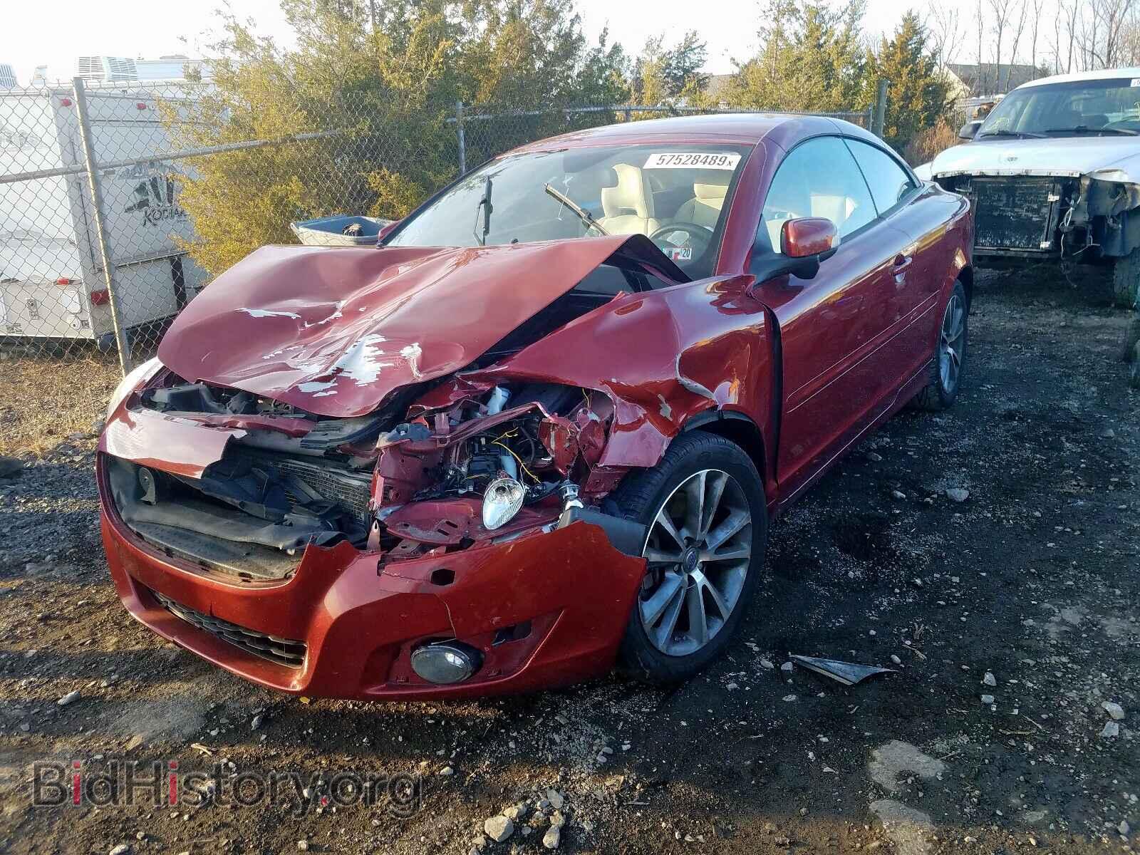 2011 VOLVO C70 - VIN: YV1672MC8BJ110338 - Фото 2