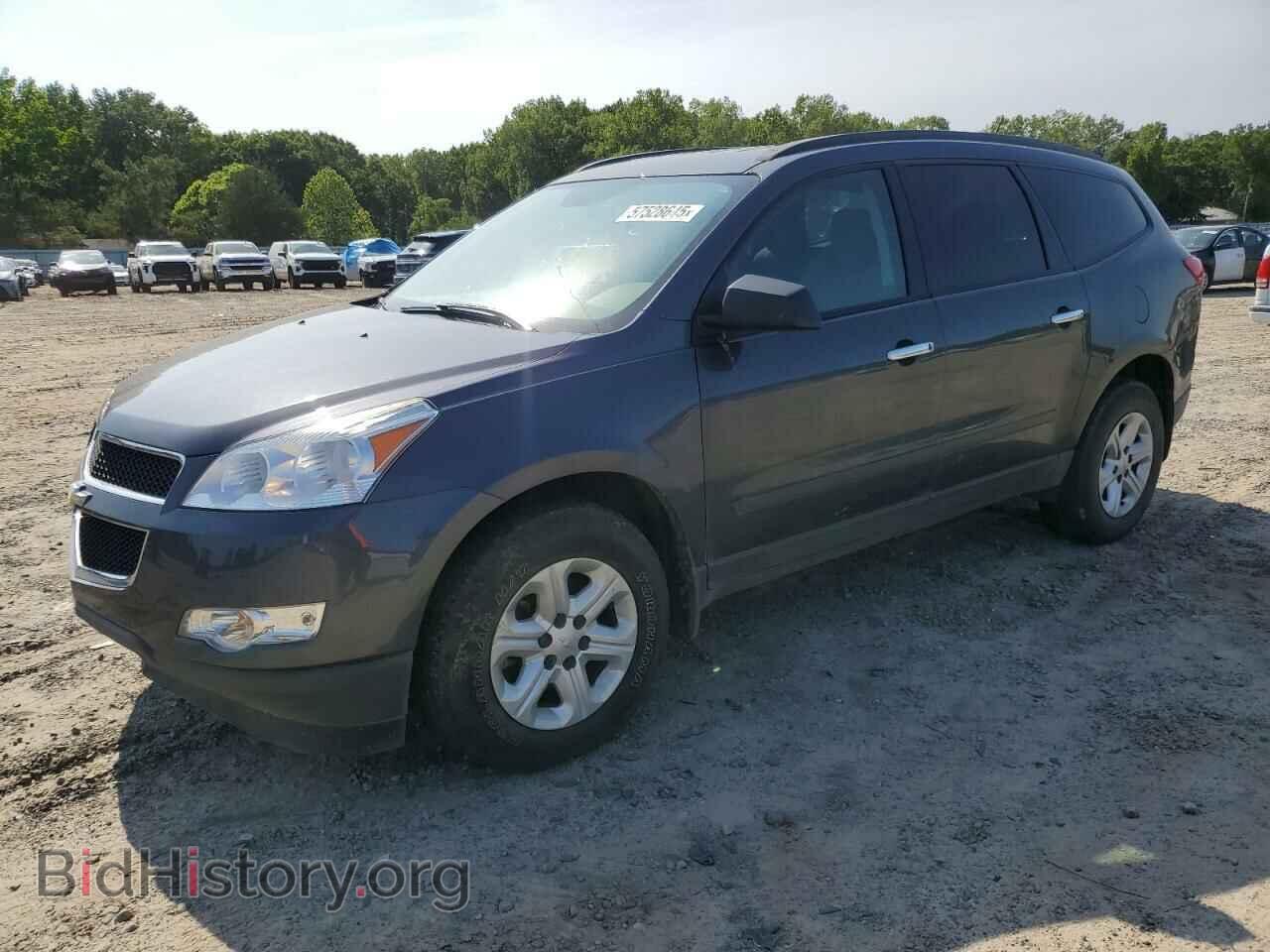 Photo 1GNKRFED6CJ424429 - CHEVROLET TRAVERSE 2012