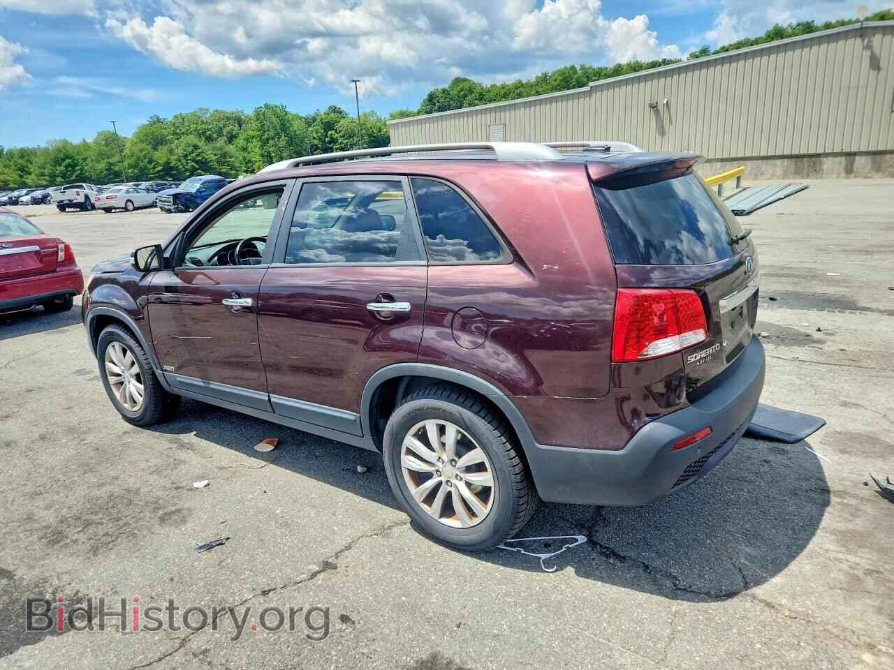 2011 KIA SORENTO - VIN: 5XYKUDA10BG038465 - Фото 2