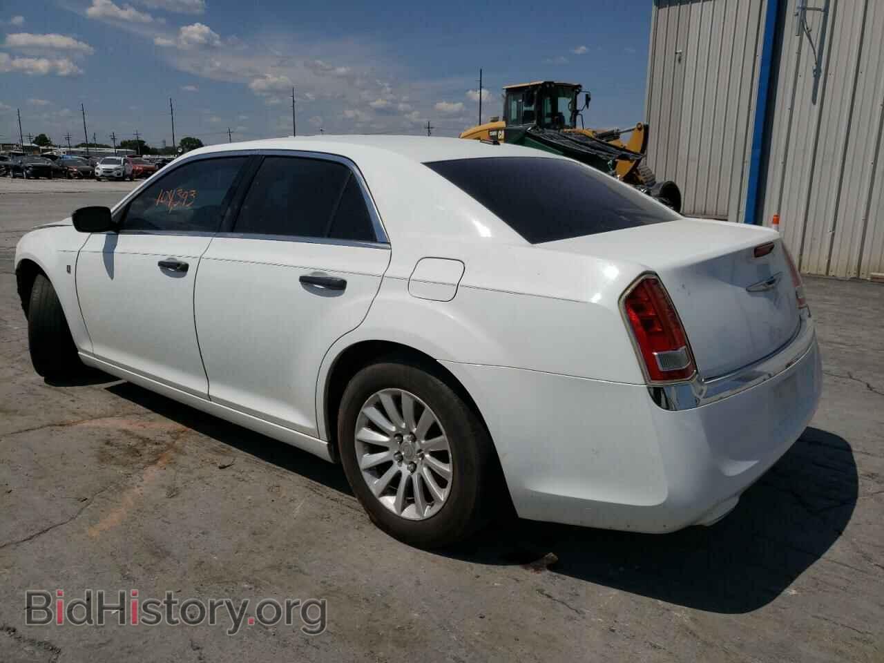2013 CHRYSLER 300 - VIN: 2C3CCAAG0DH743379 - Фото 3