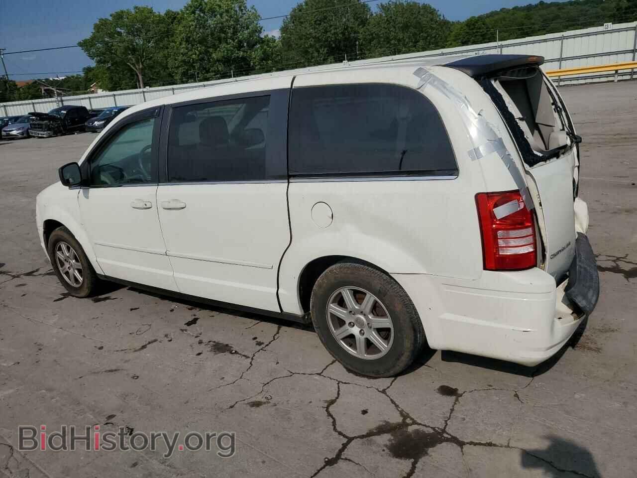 2010 CHRYSLER MINIVAN - VIN: 2A4RR2D16AR414848 - Photo 2