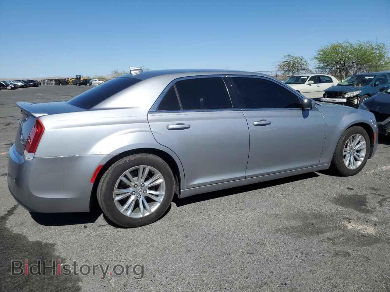 2017 CHRYSLER 300 - VIN: 2C3CCAAG8HH567896 - Фото 3