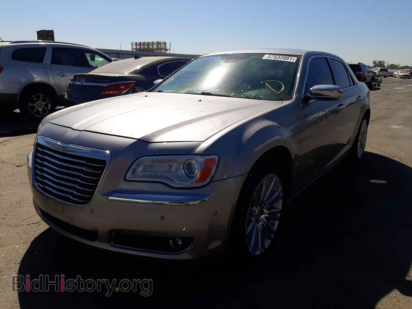 2011 CHRYSLER 300 - VIN: 2C3CA6CT6BH531287 - Фото 2