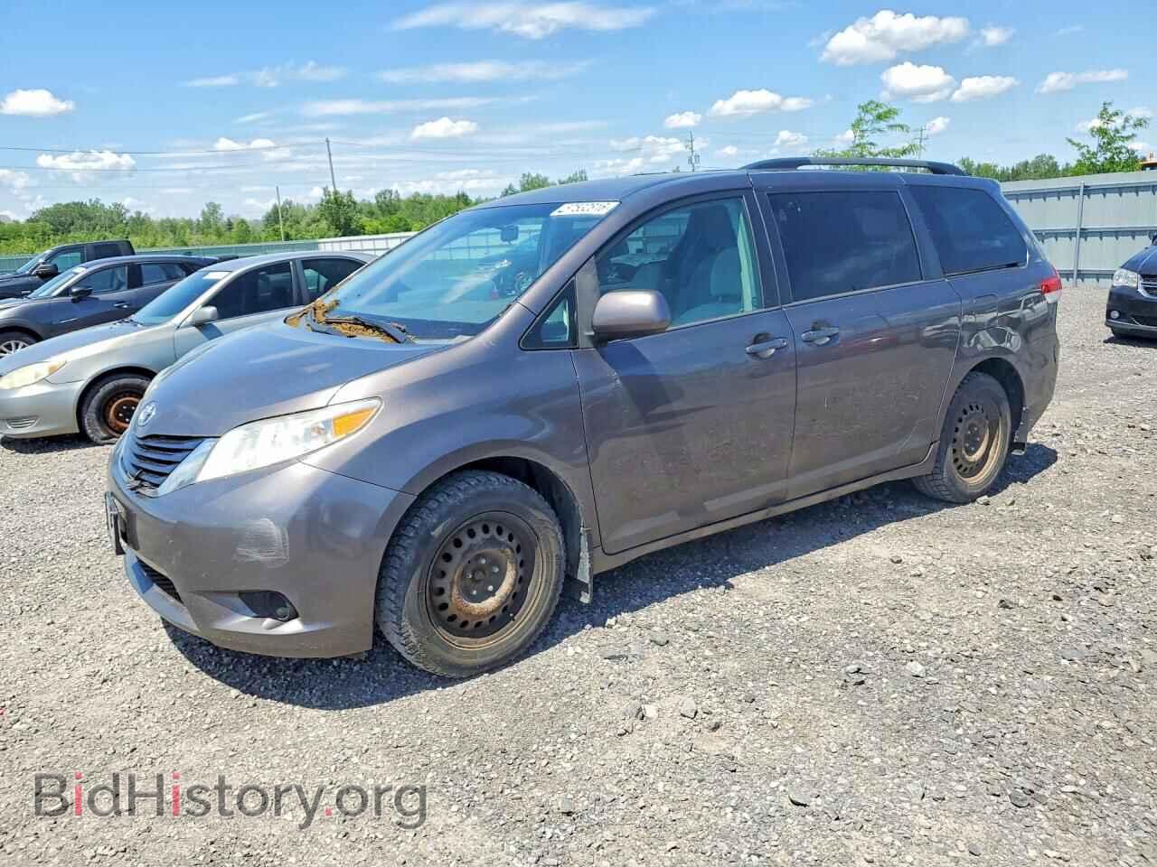 Photo 5TDKA3DC6CS012652 - TOYOTA SIENNA 2012